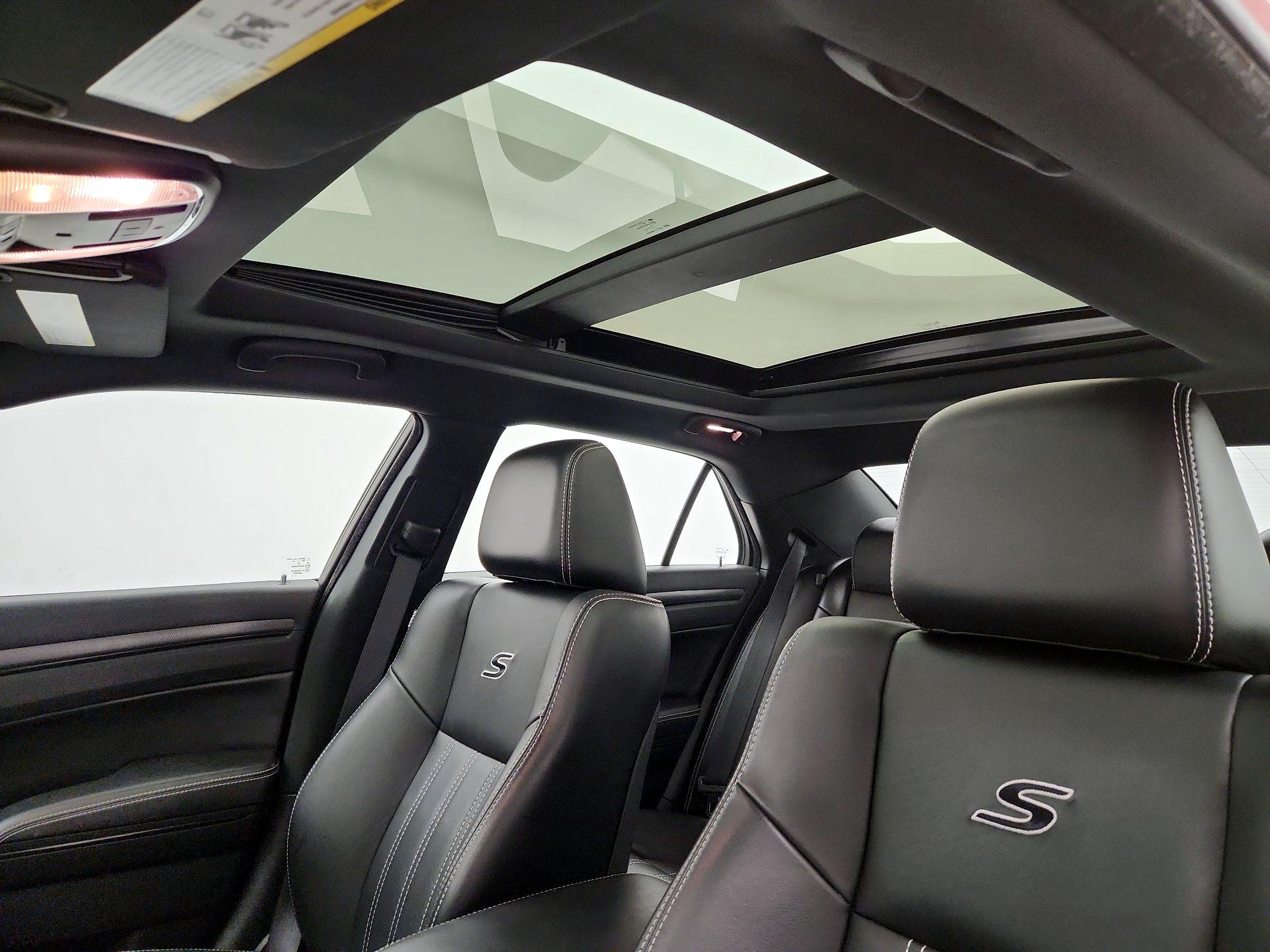 Thumbnail: 2015 Chrysler 300 - 20