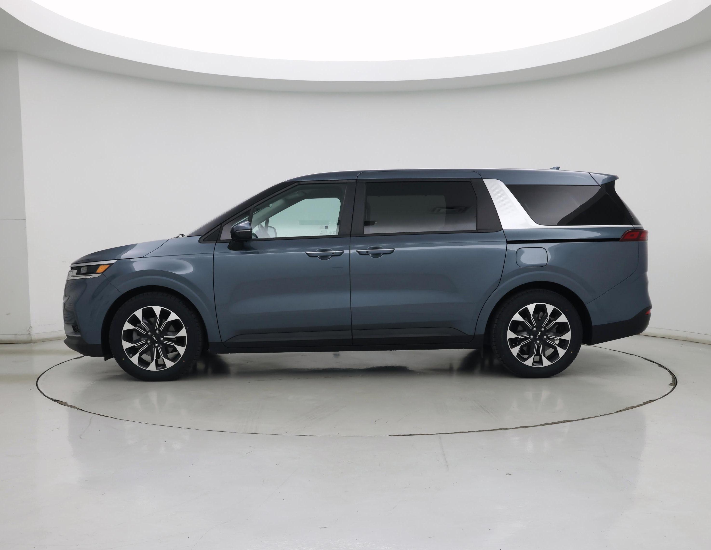 Thumbnail: 2024 Kia Carnival - 3