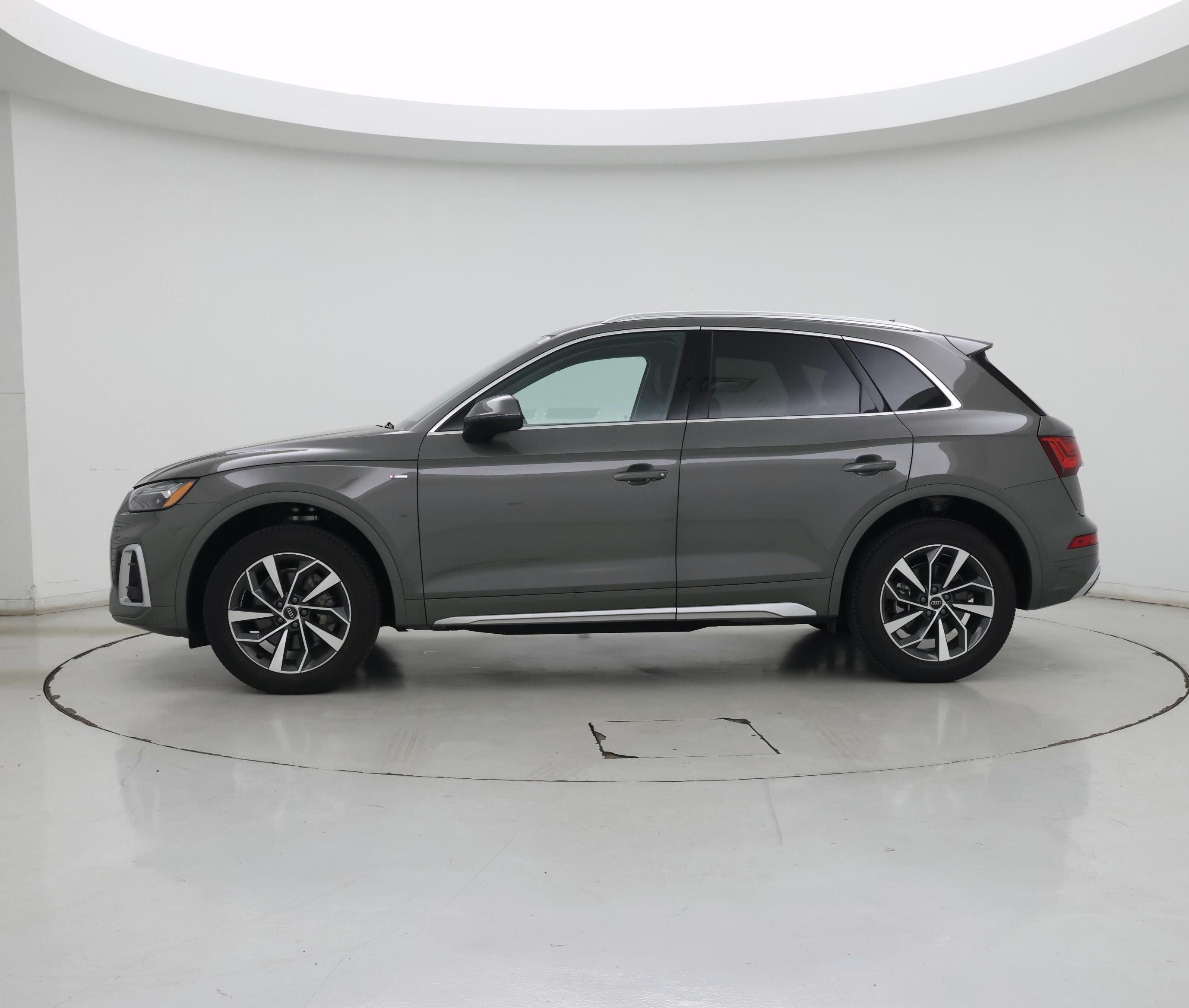 Thumbnail: 2024 Audi Q5 - 3