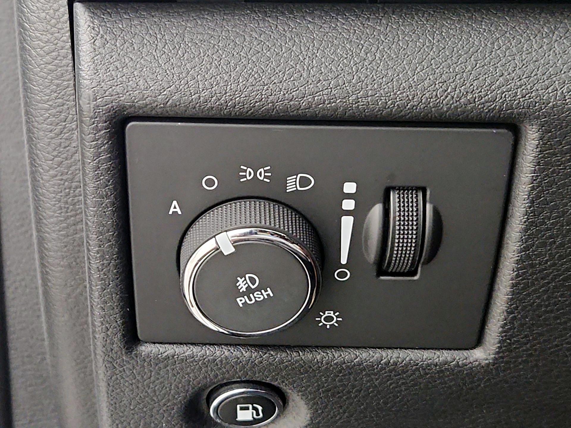 Thumbnail: 2016 Jeep Grand Cherokee - 13