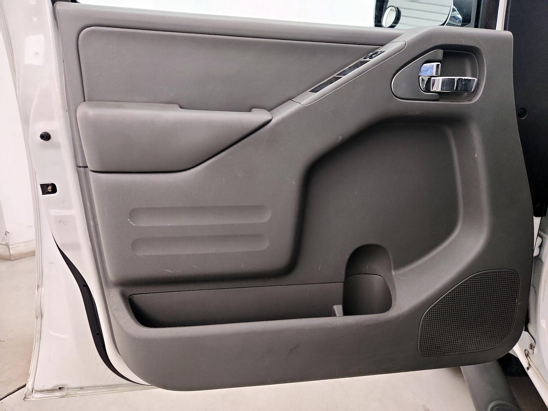 Thumbnail: 2015 Nissan Frontier - 12