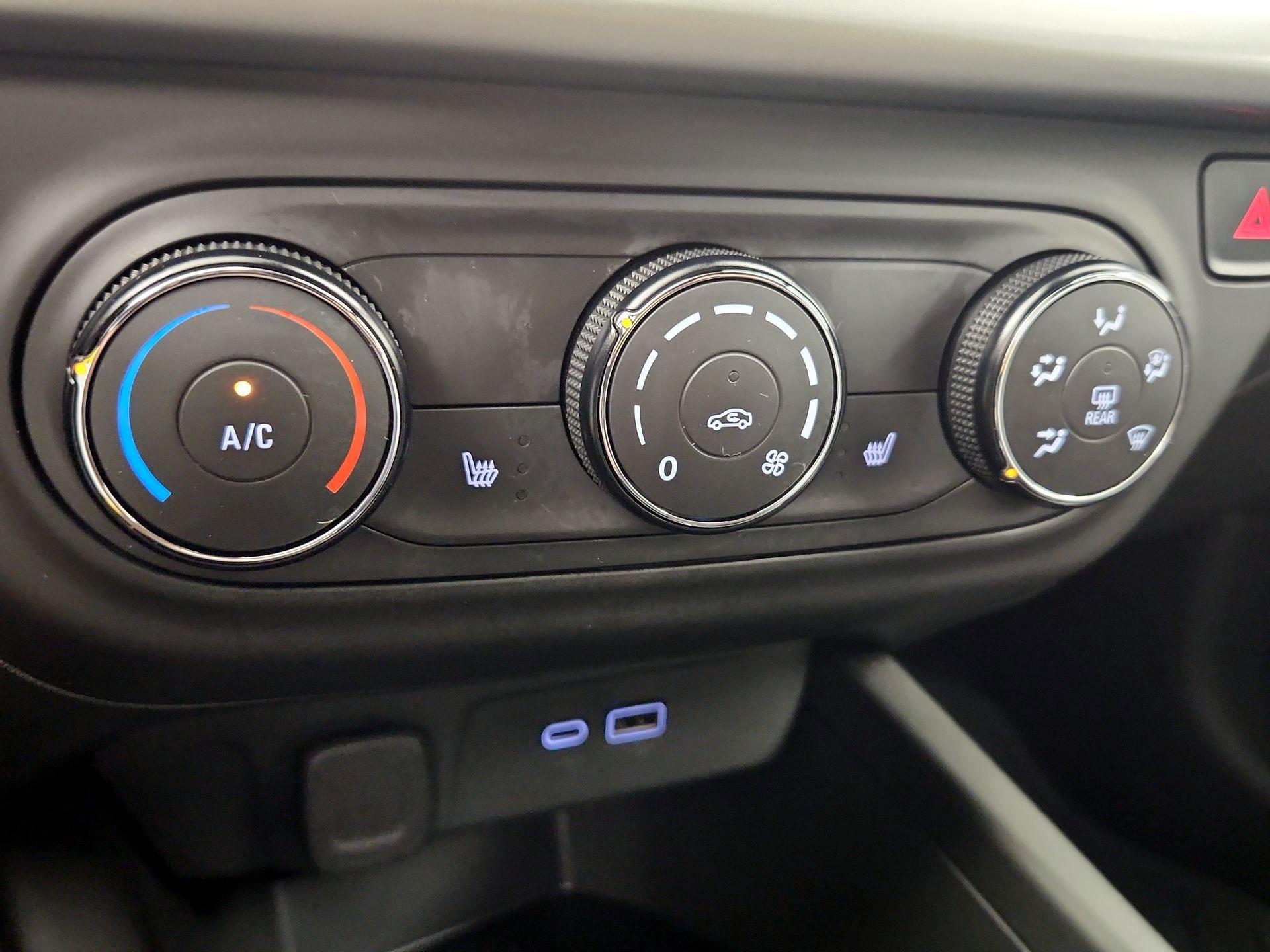 Thumbnail: 2024 Chevrolet Trax - 16