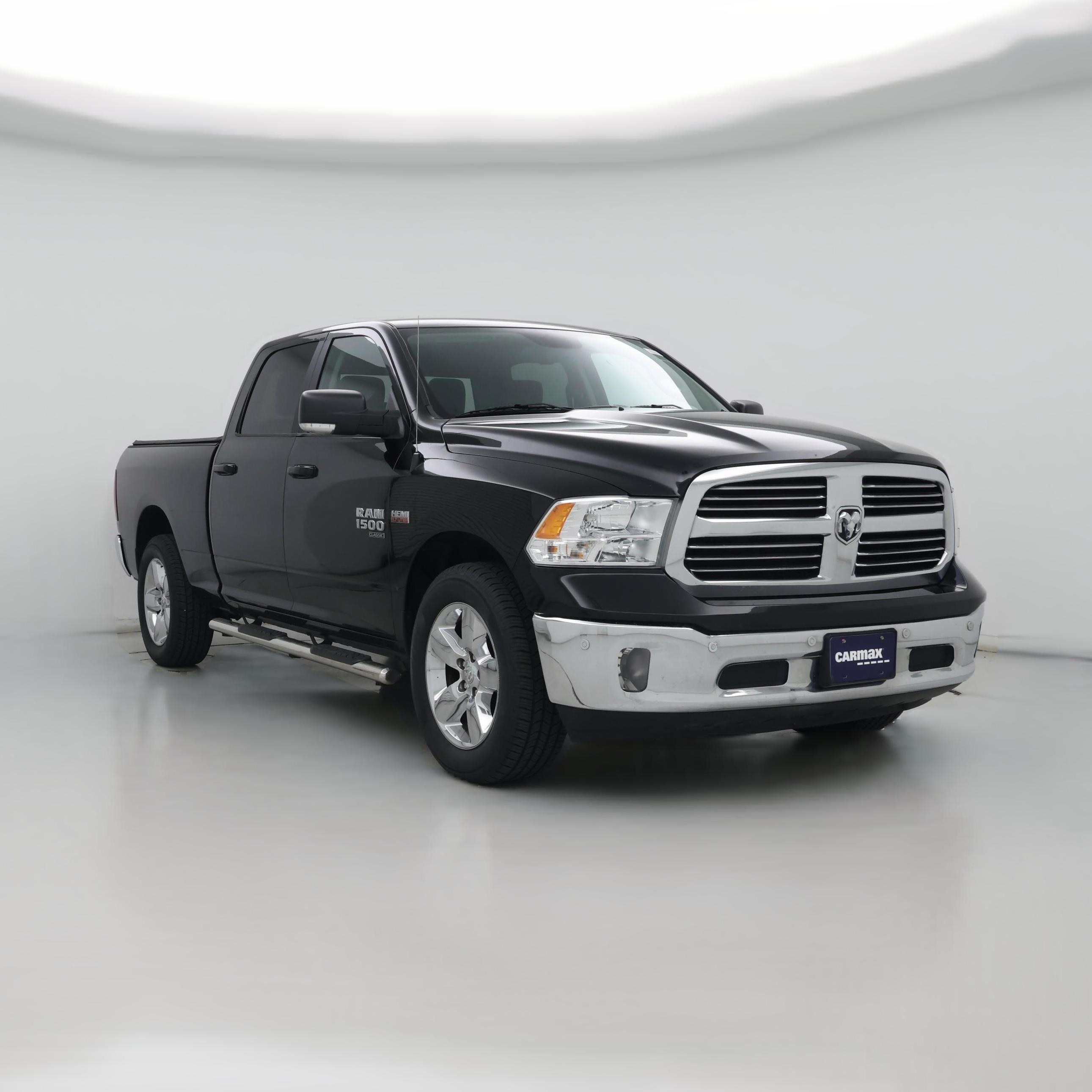 Thumbnail: 2019 RAM 1500 Classic - 1
