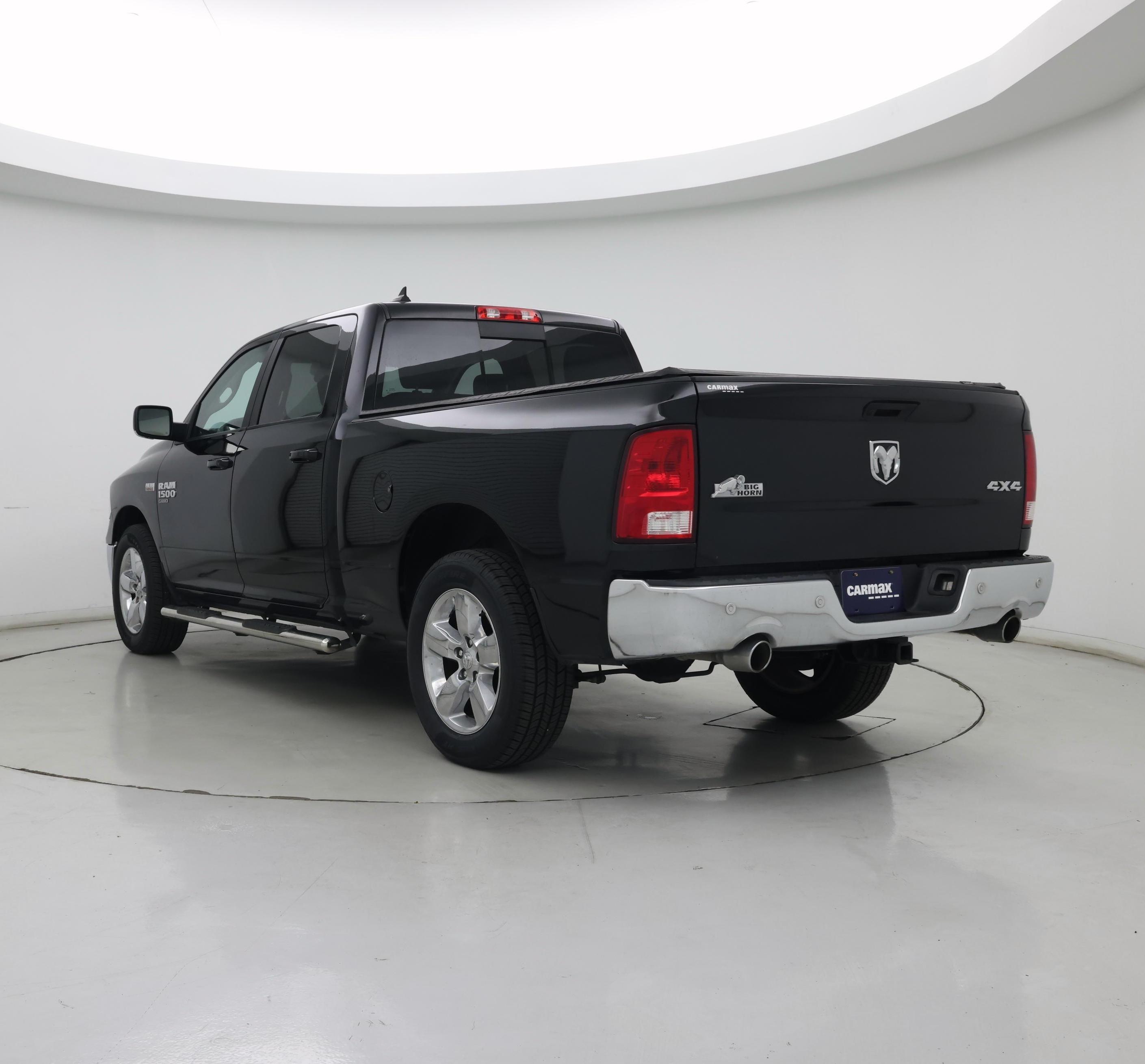 Thumbnail: 2019 RAM 1500 Classic - 2