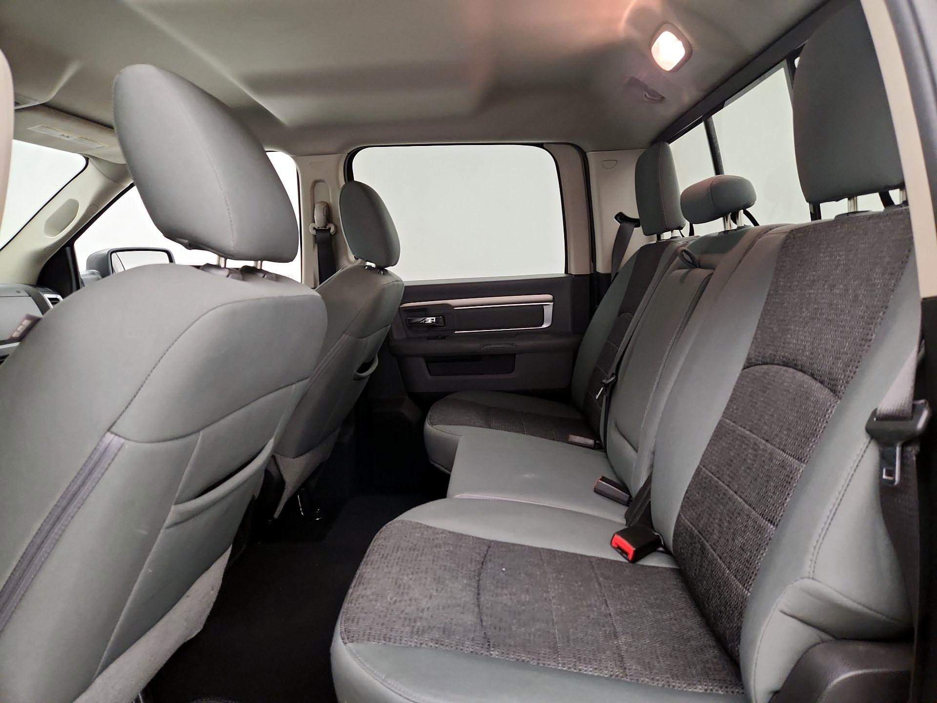 Thumbnail: 2019 RAM 1500 Classic - 19