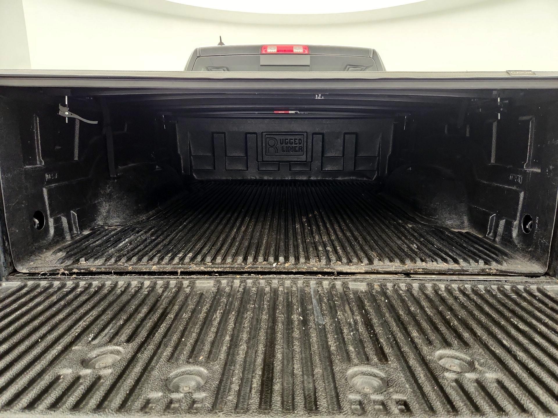 Thumbnail: 2019 RAM 1500 Classic - 20