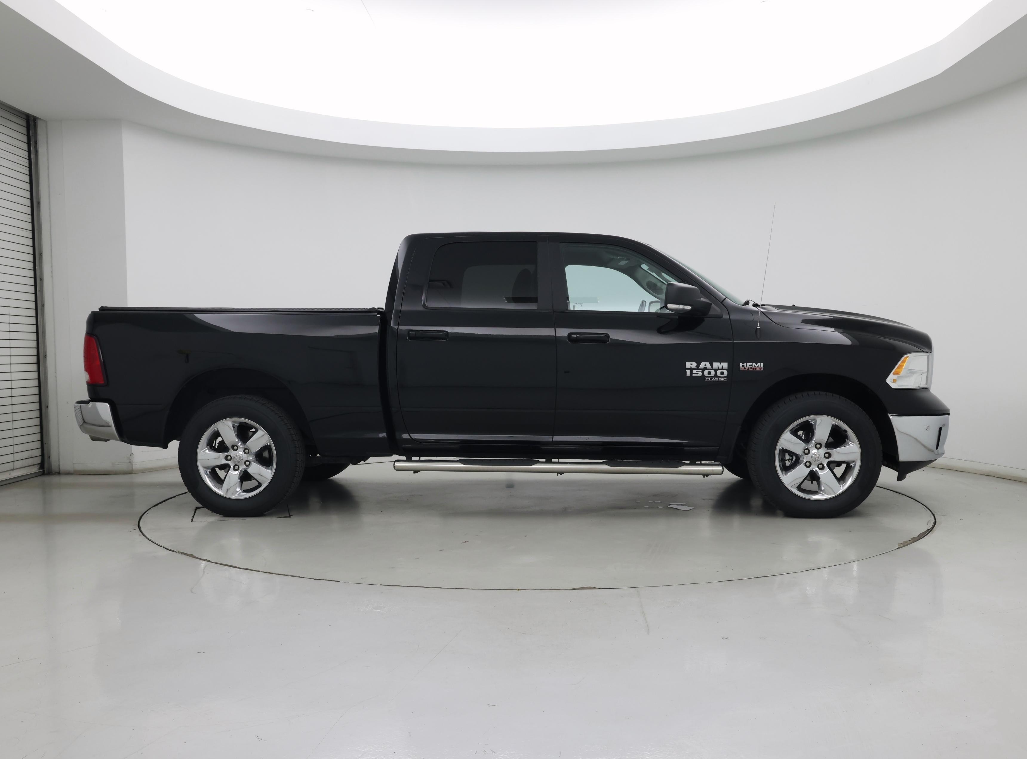 Thumbnail: 2019 RAM 1500 Classic - 7