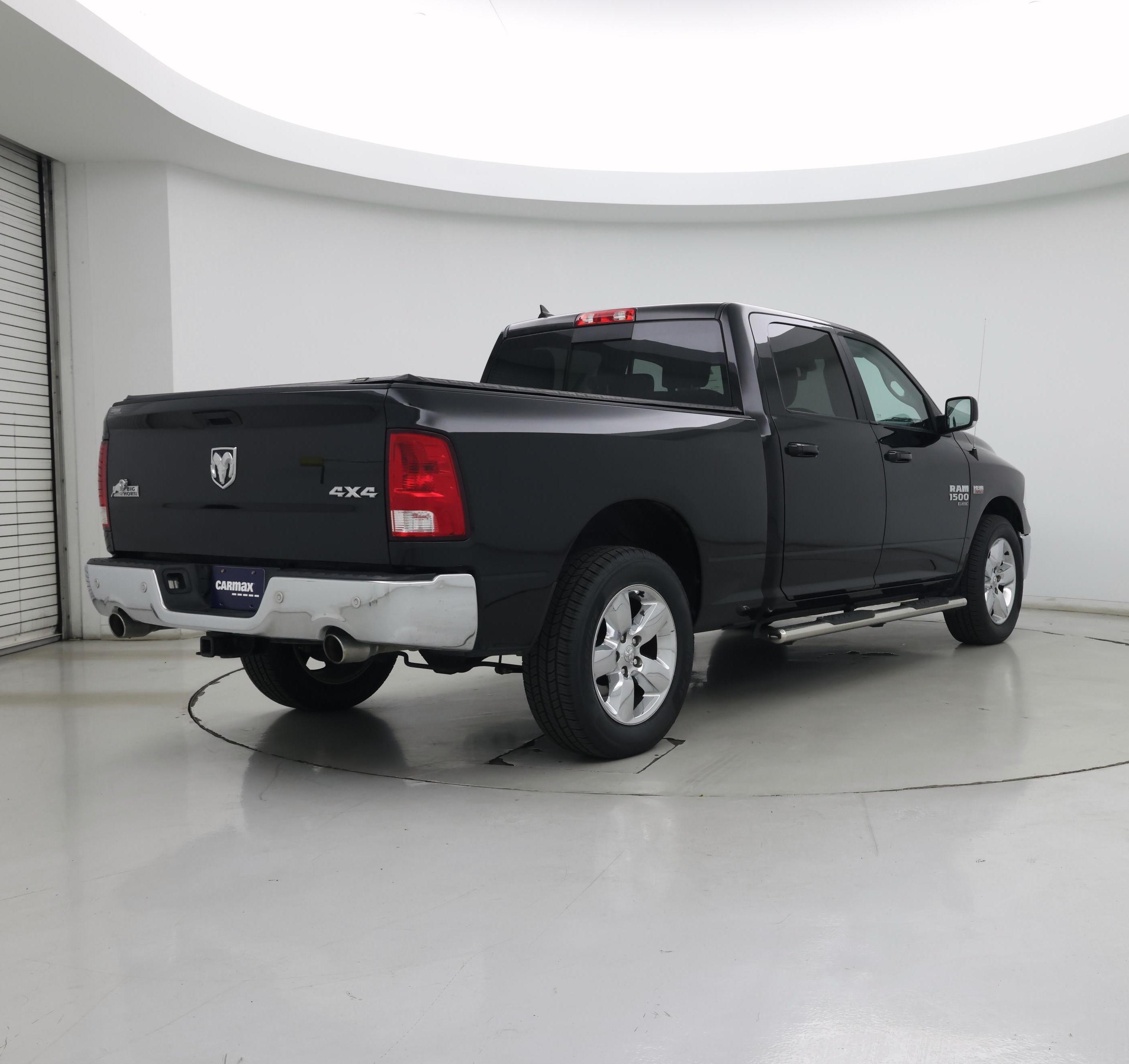 Thumbnail: 2019 RAM 1500 Classic - 8