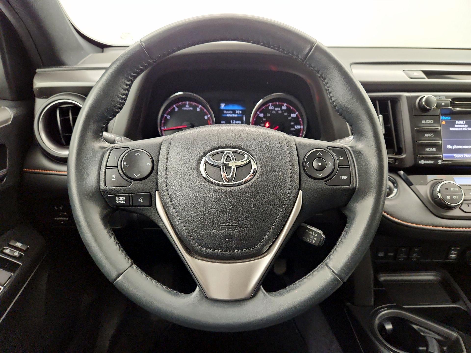 Thumbnail: 2016 Toyota RAV4 - 10