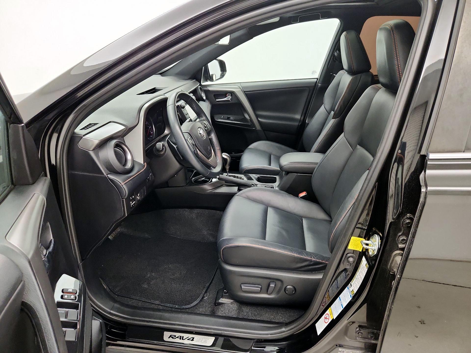 Thumbnail: 2016 Toyota RAV4 - 11