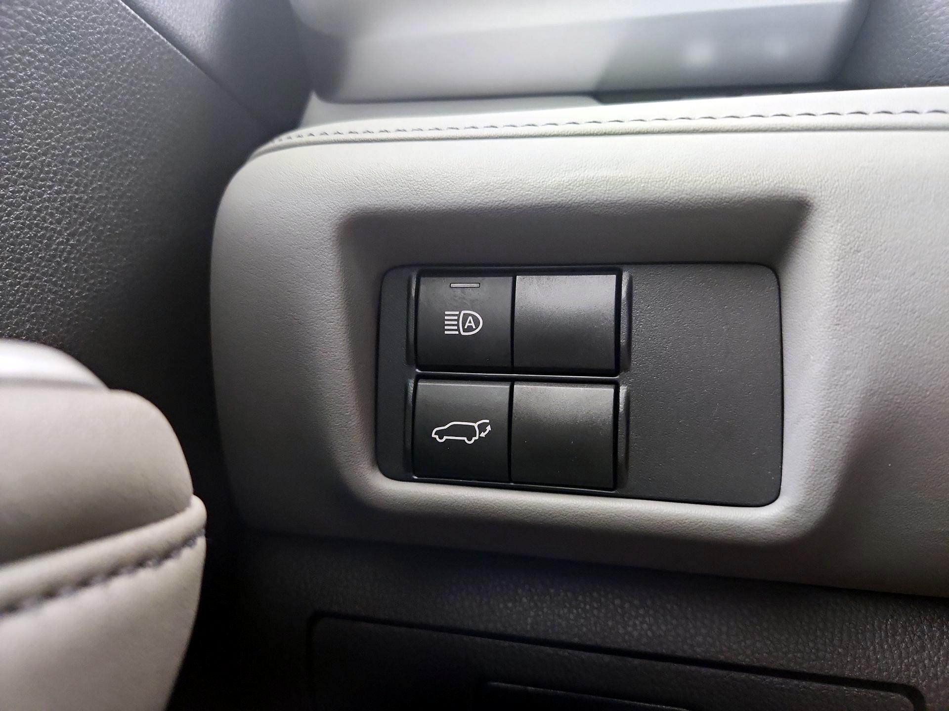 Thumbnail: 2021 Toyota Highlander - 13