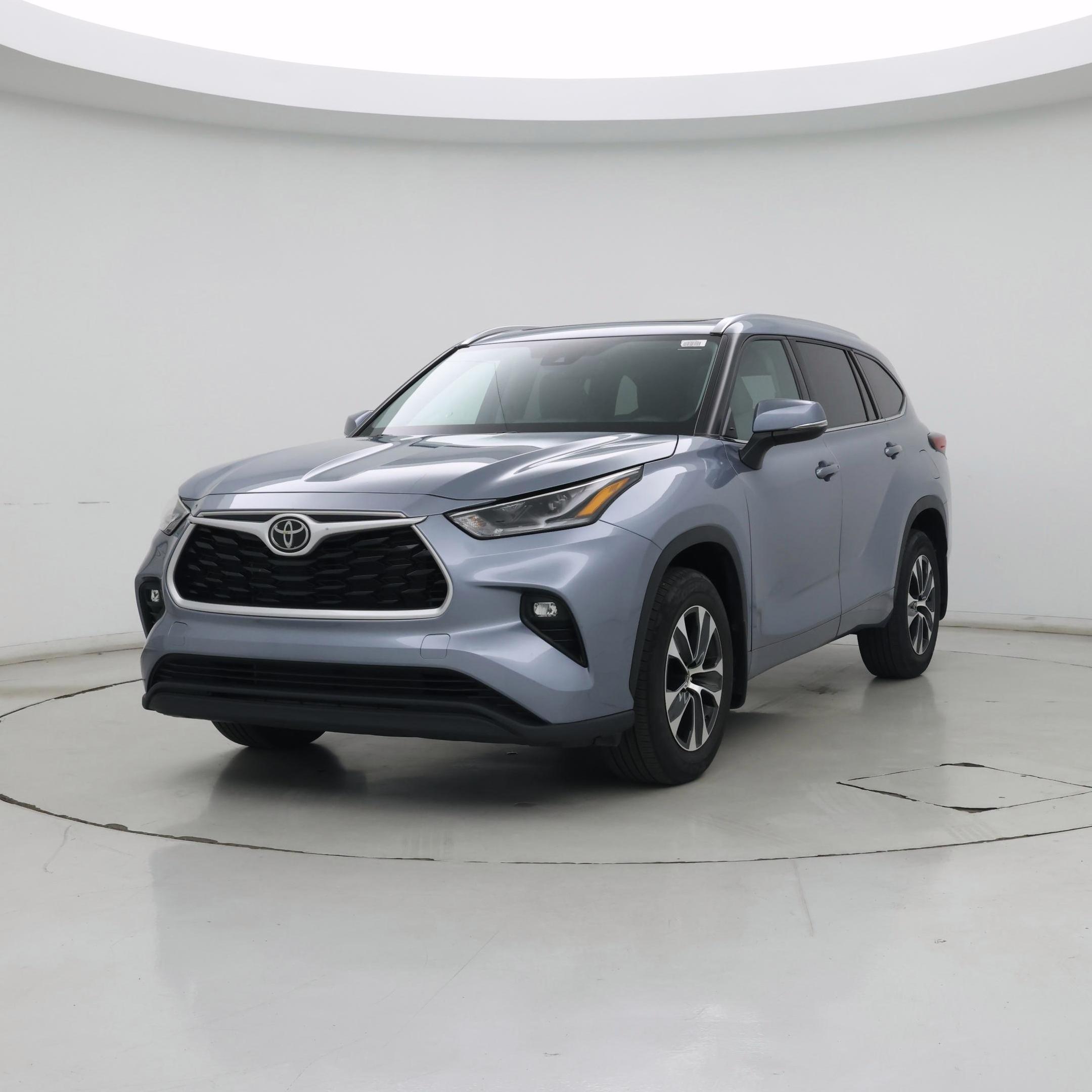 Thumbnail: 2021 Toyota Highlander - 4