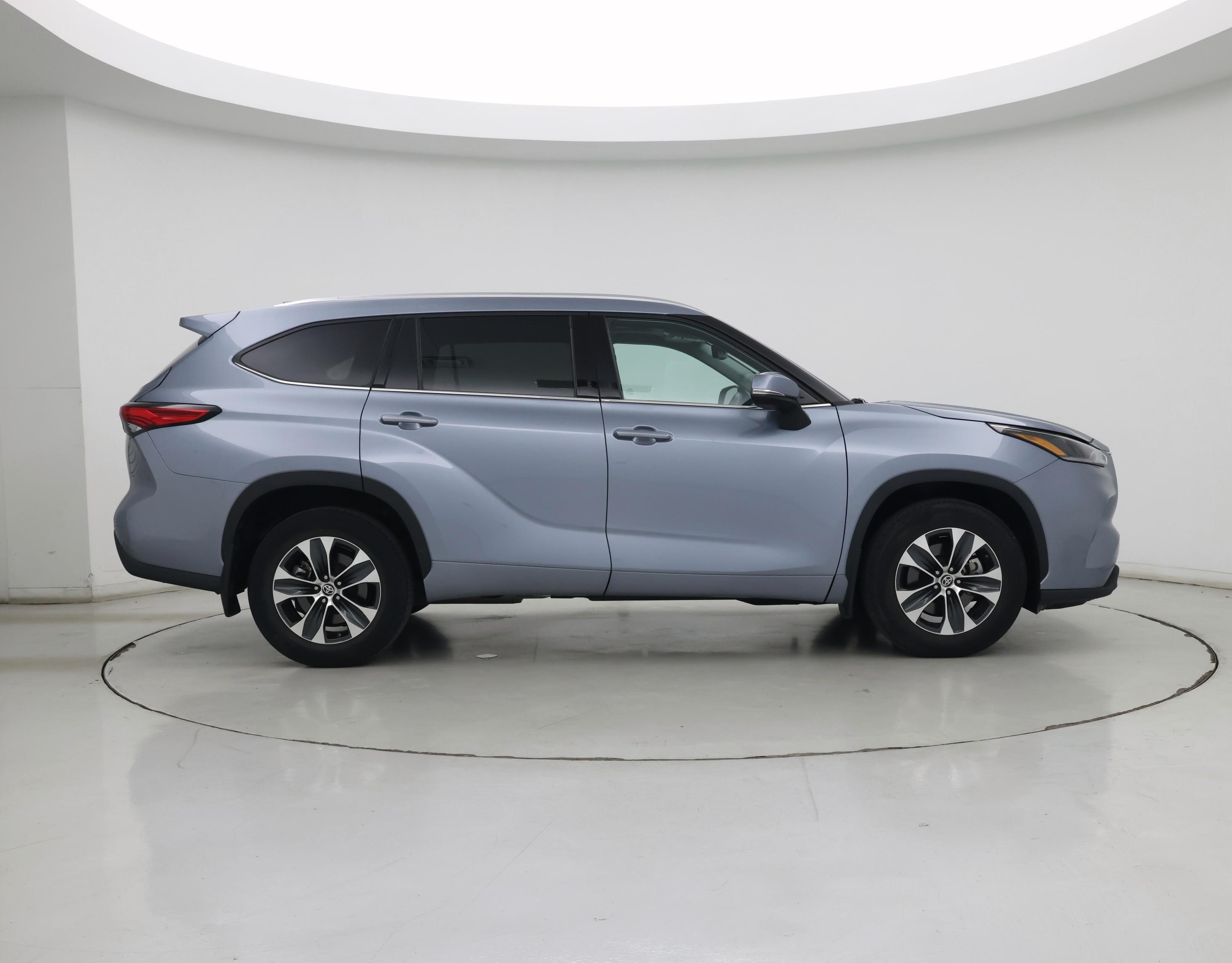 Thumbnail: 2021 Toyota Highlander - 7