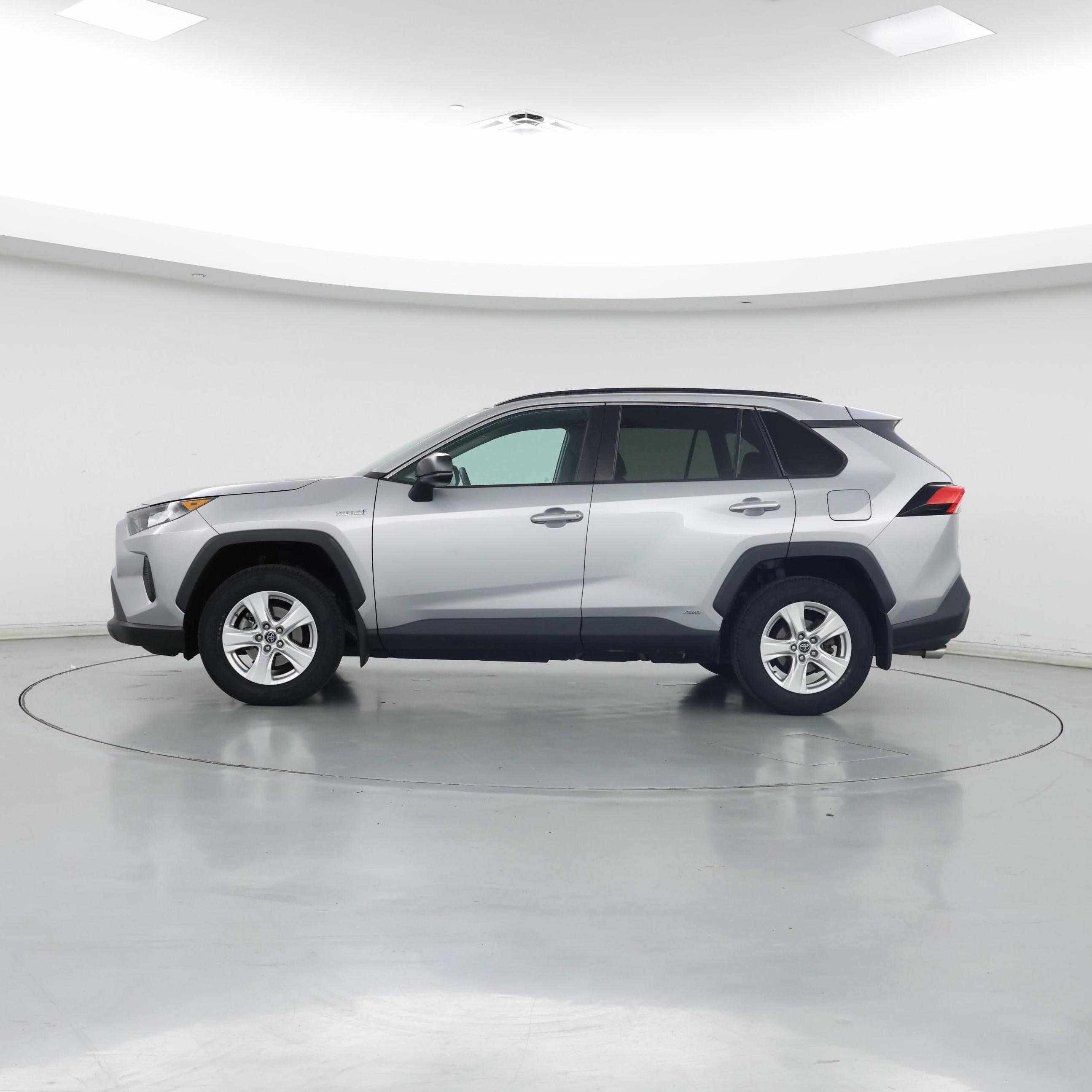 Thumbnail: 2020 Toyota RAV4 - 3