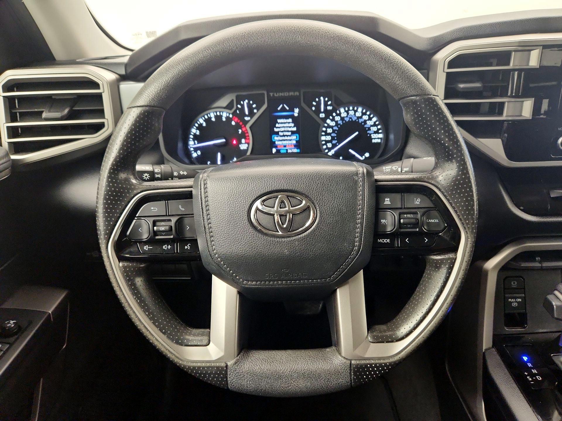 Thumbnail: 2022 Toyota Tundra - 10