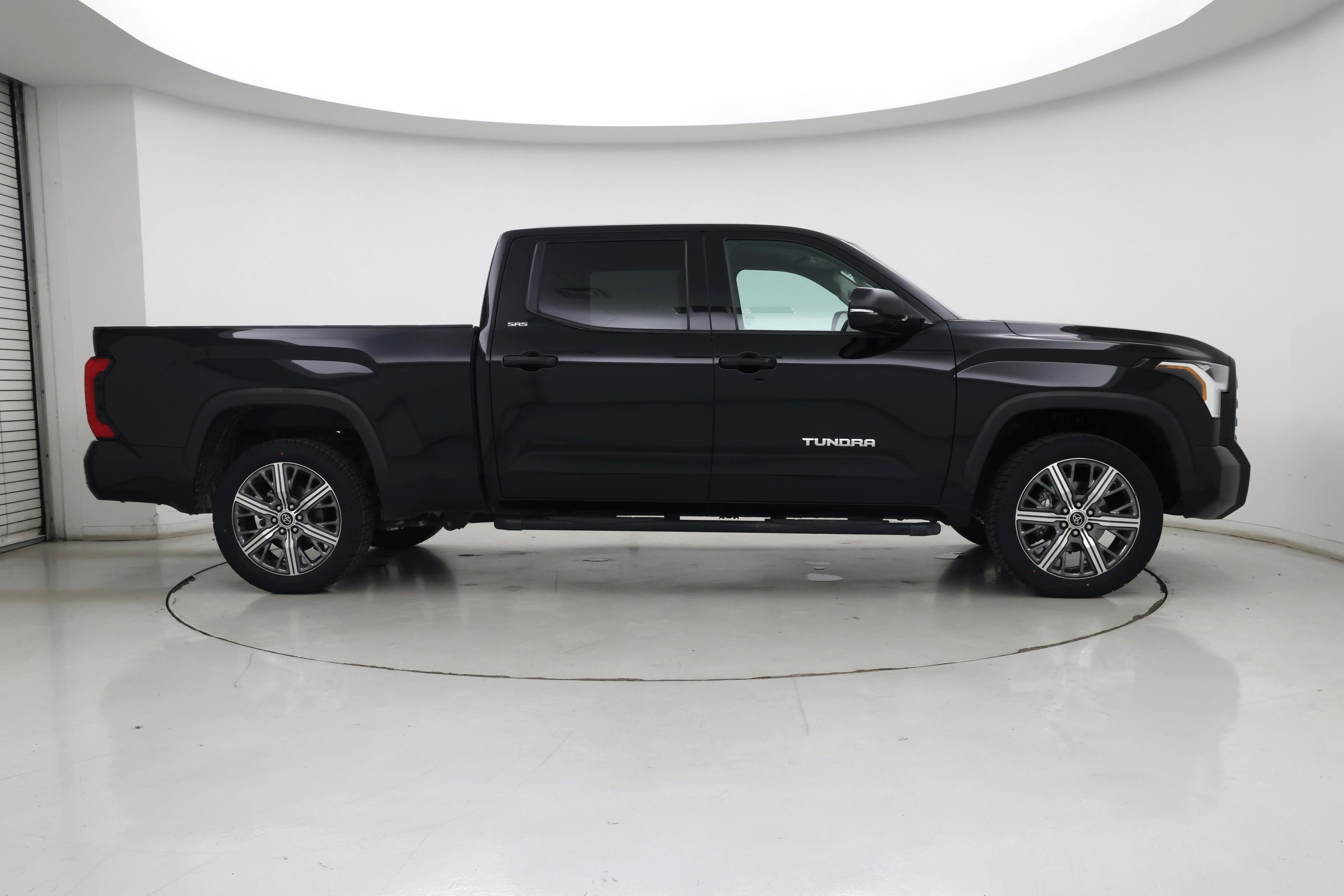 Thumbnail: 2022 Toyota Tundra - 7