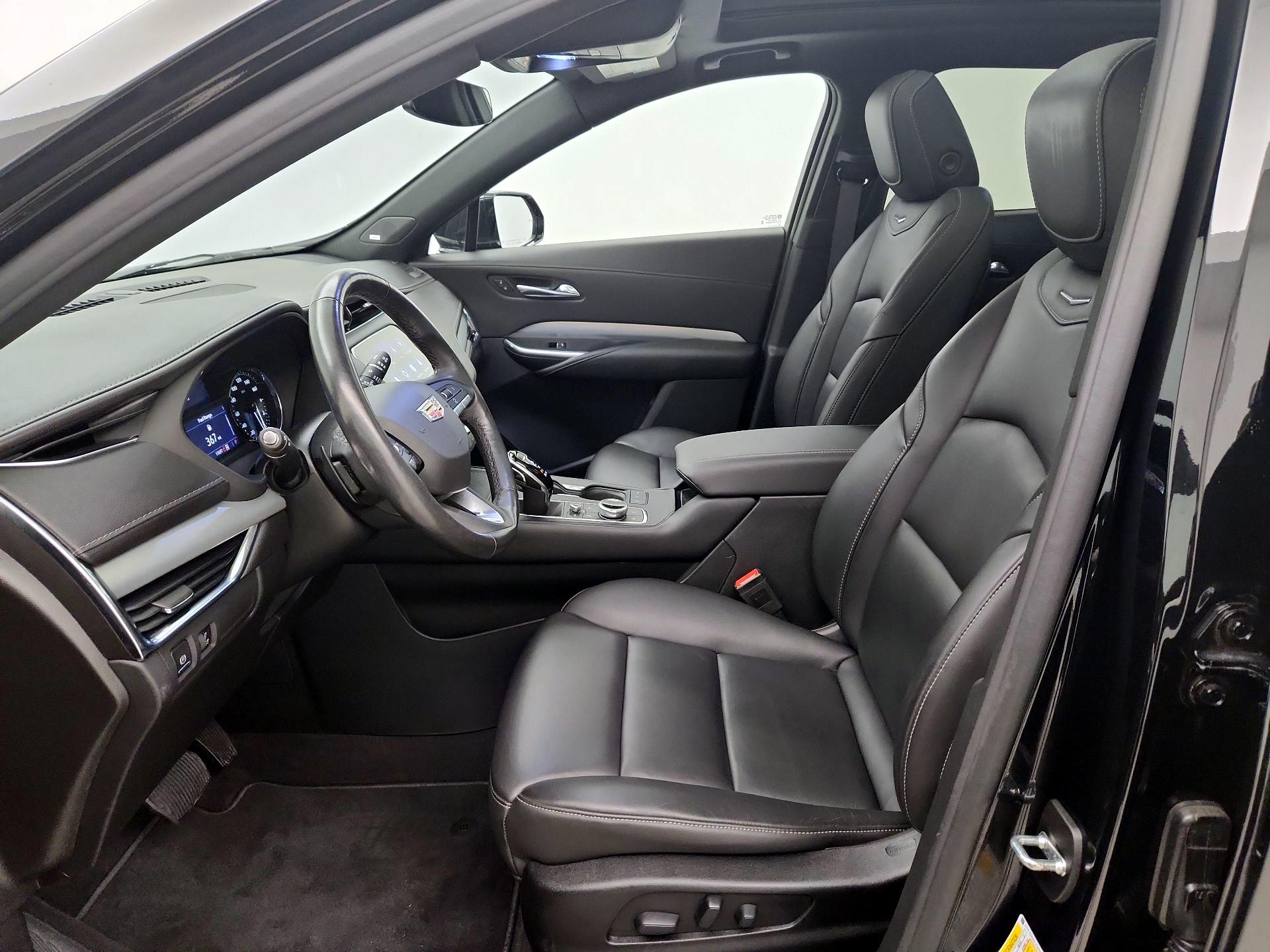 Thumbnail: 2020 Cadillac XT4 - 11
