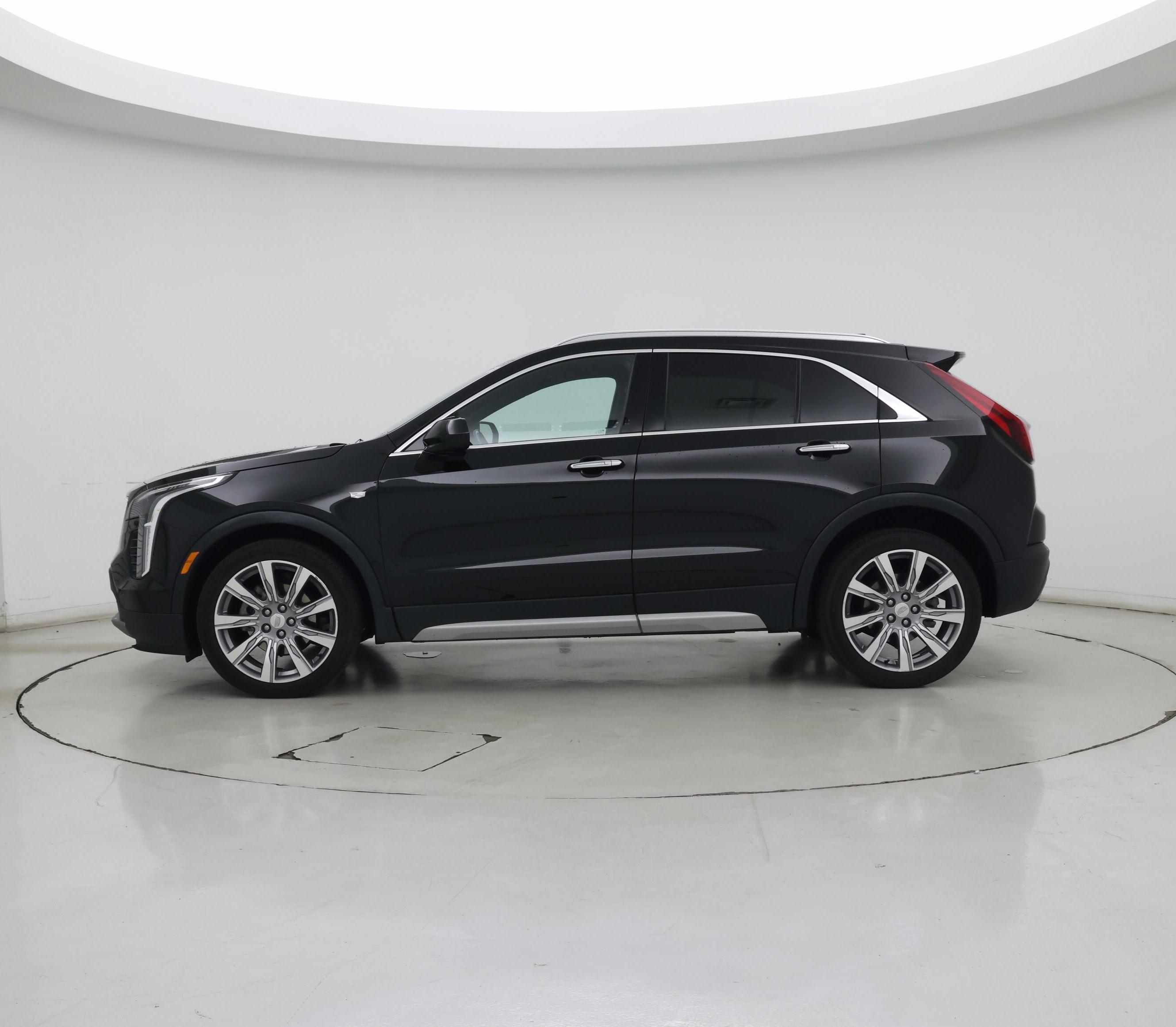 Thumbnail: 2020 Cadillac XT4 - 3