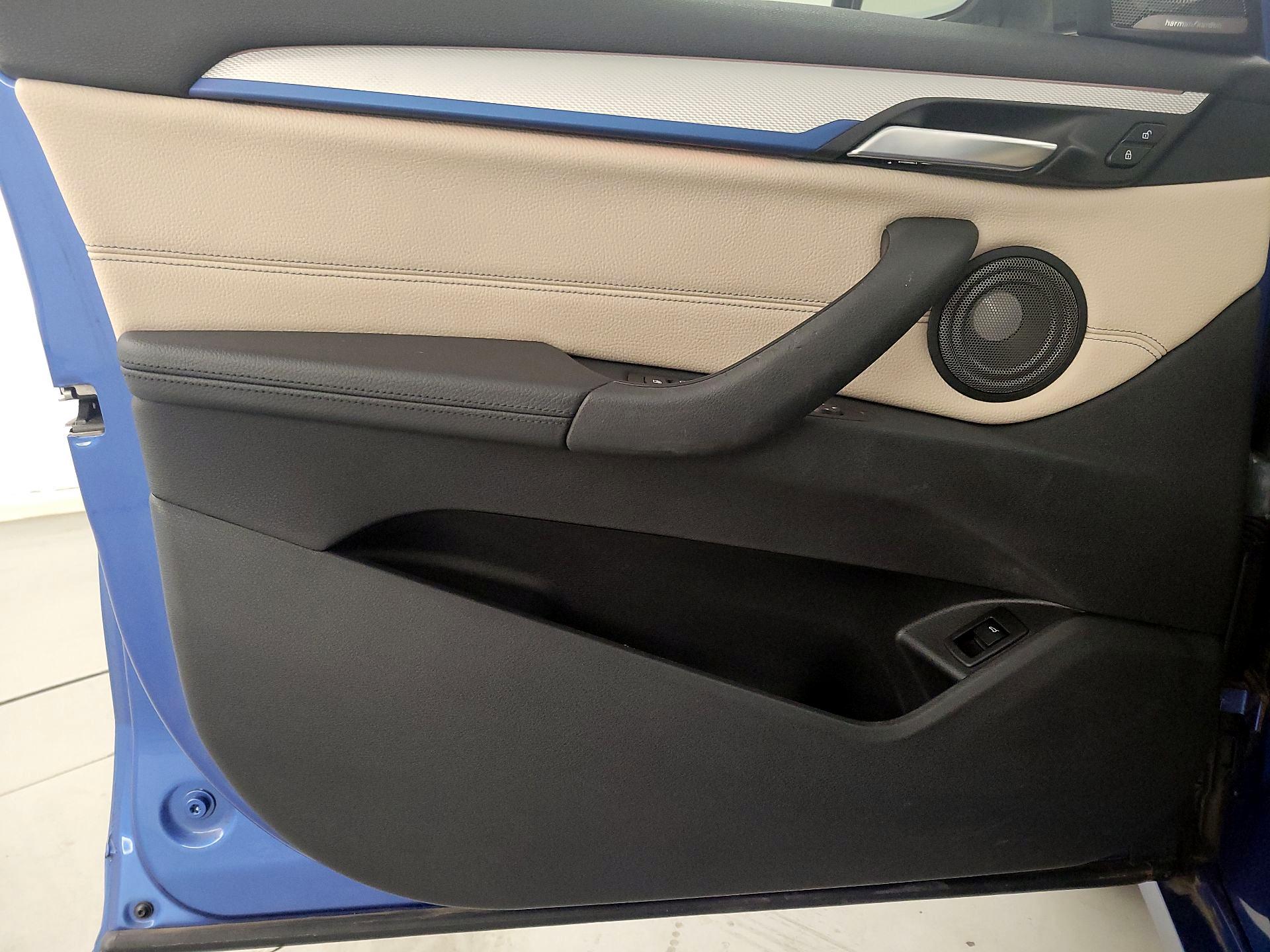 Thumbnail: 2016 BMW X1 - 12