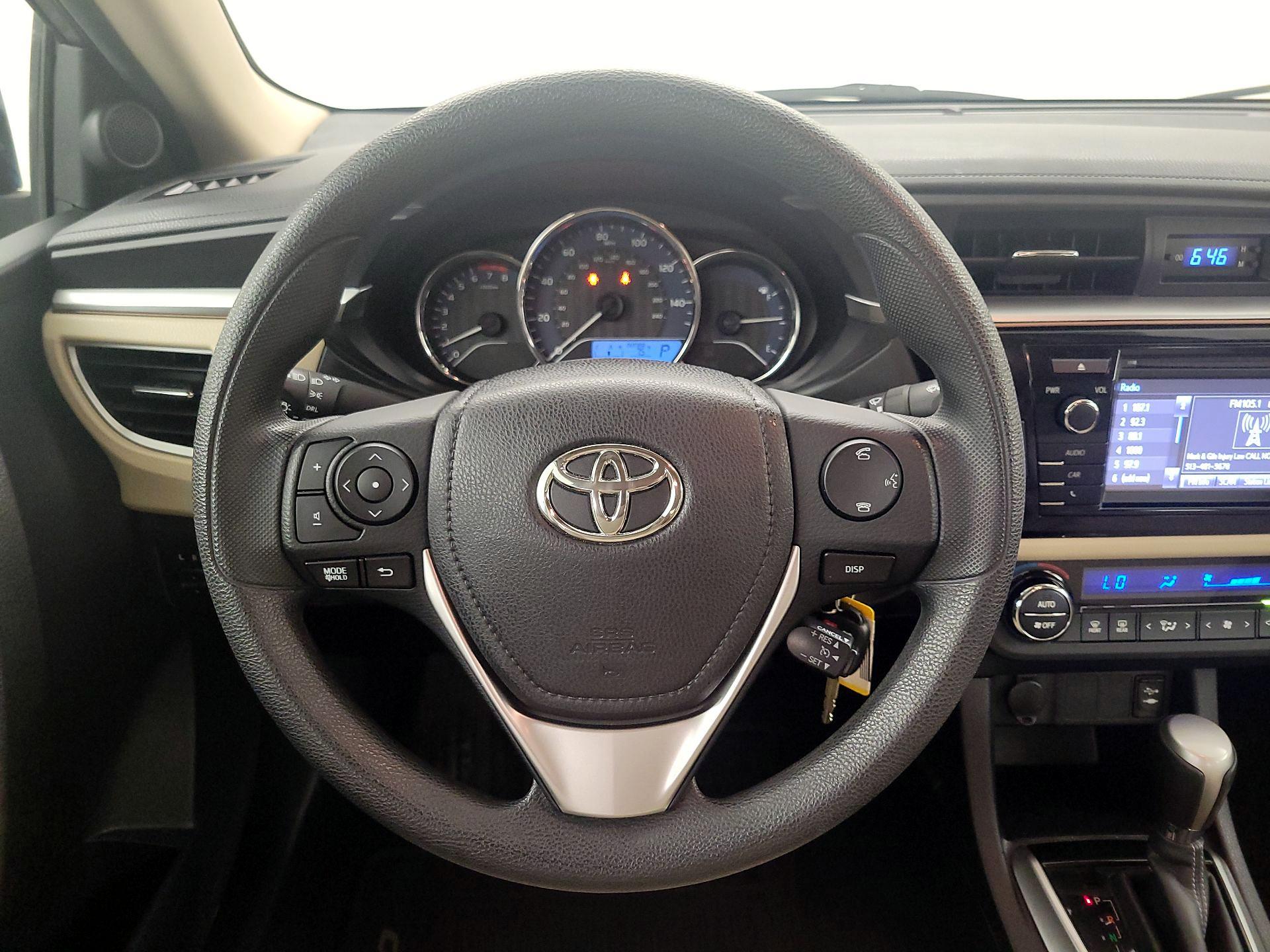 Thumbnail: 2015 Toyota Corolla - 10