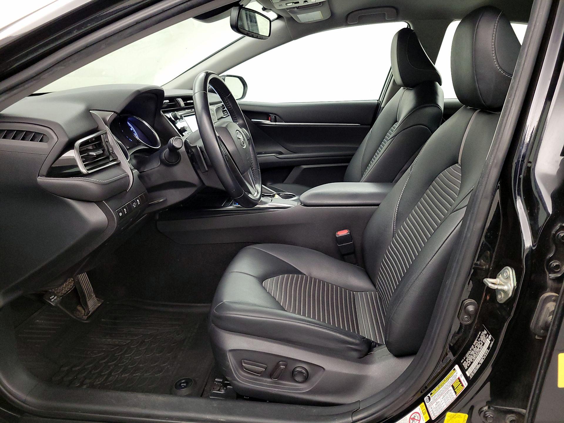Thumbnail: 2019 Toyota Camry - 11