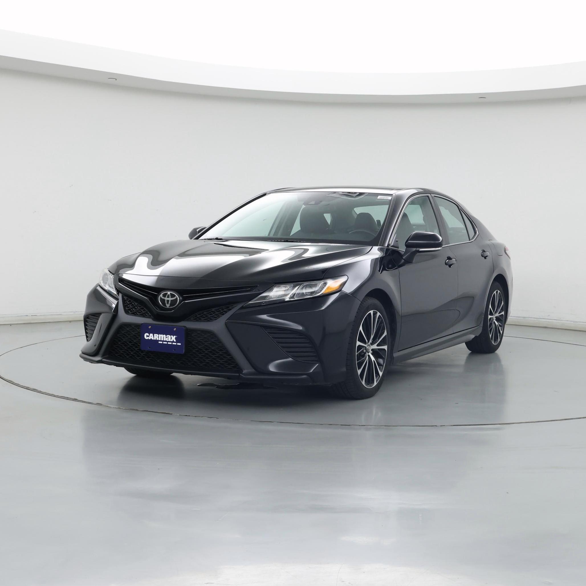 Thumbnail: 2019 Toyota Camry - 4