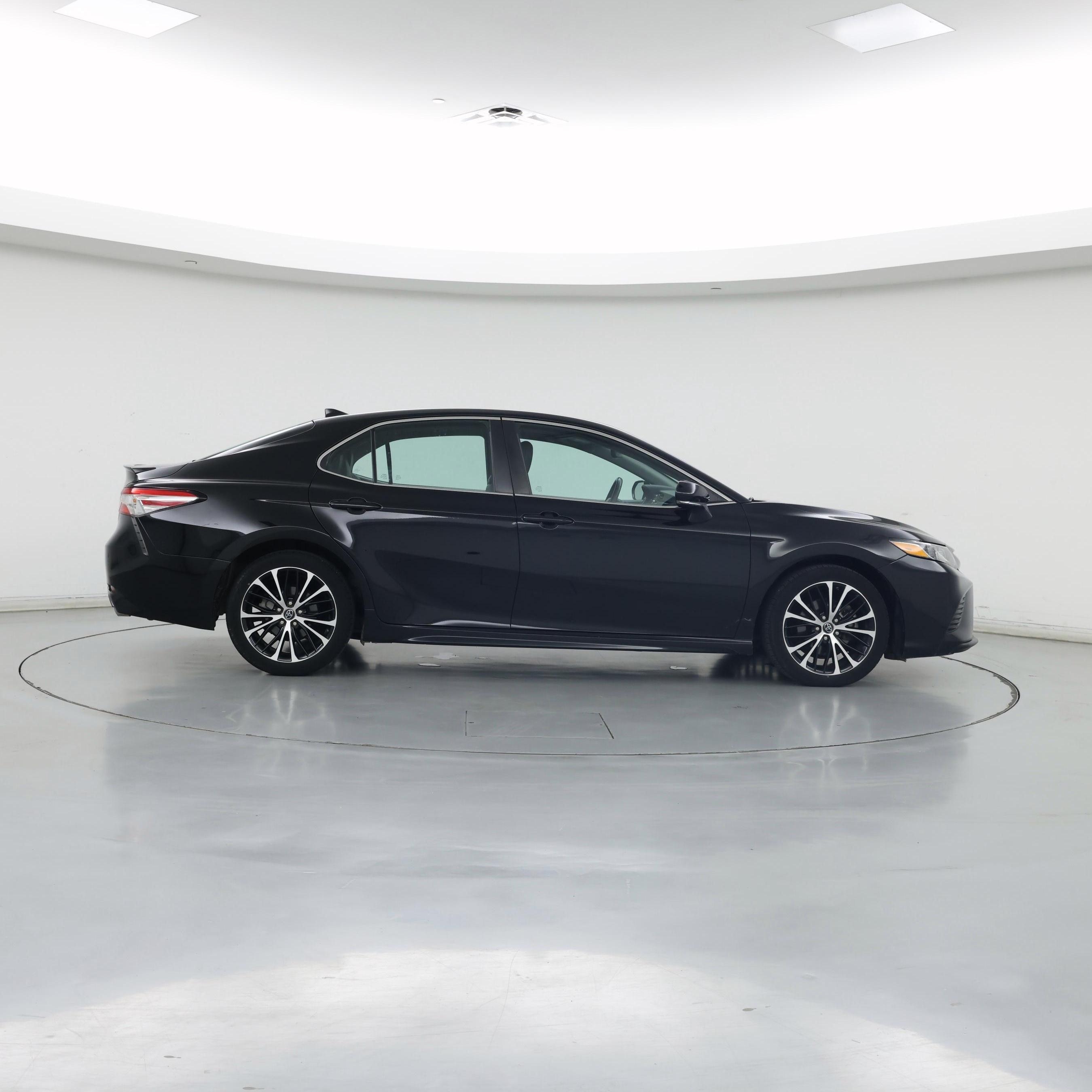 Thumbnail: 2019 Toyota Camry - 7