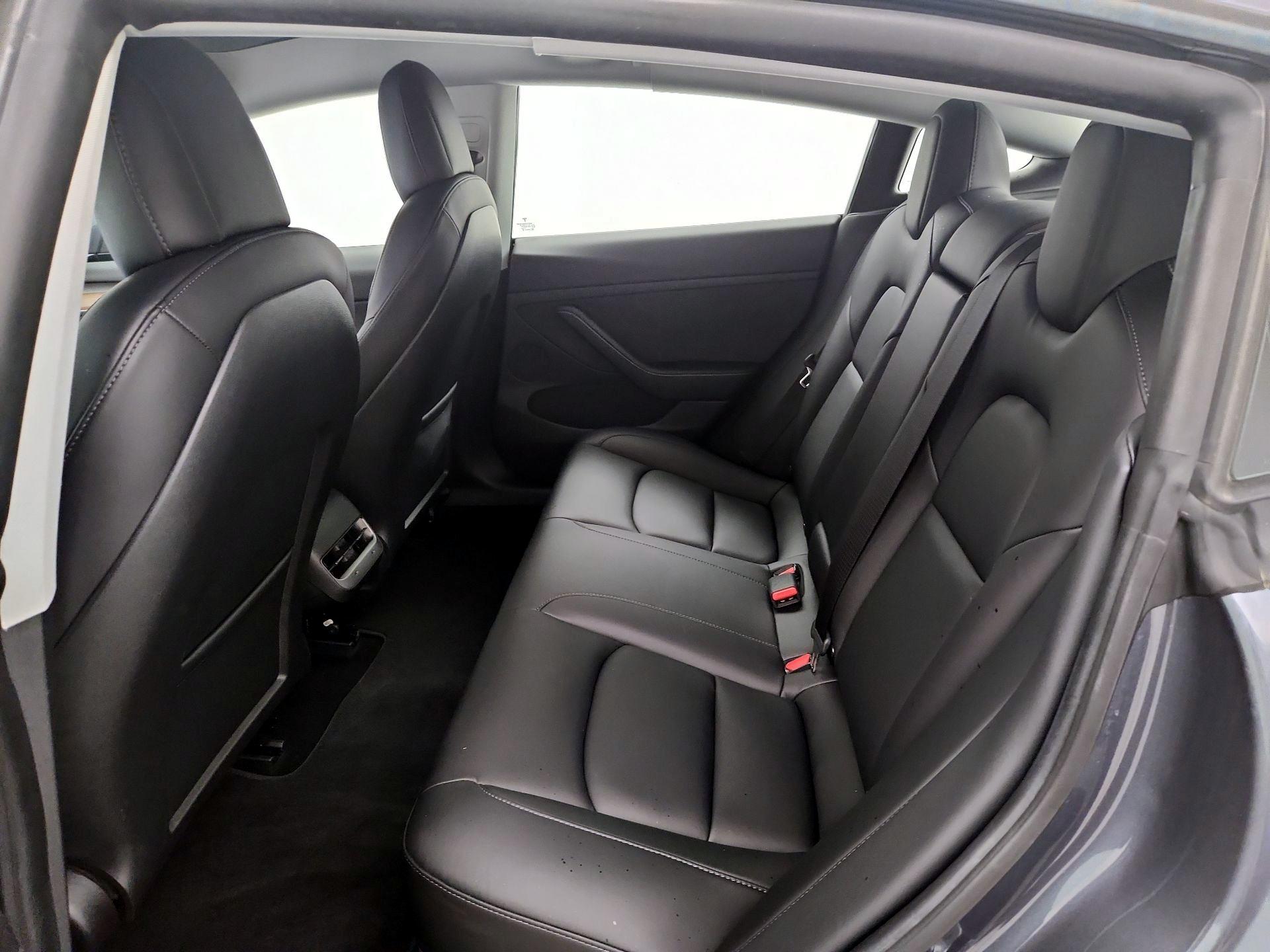Thumbnail: 2021 Tesla Model 3 - 19