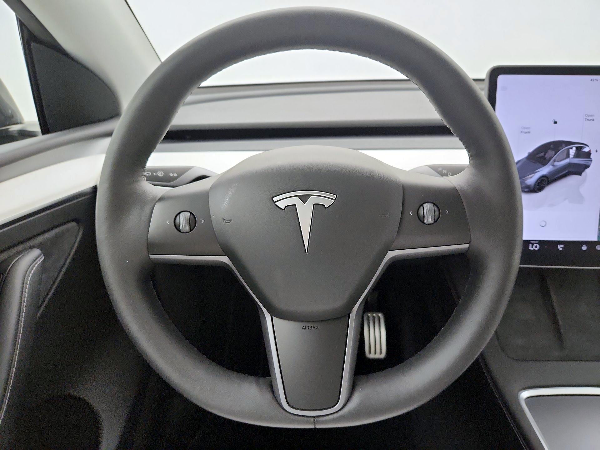 Thumbnail: 2023 Tesla Model Y - 10
