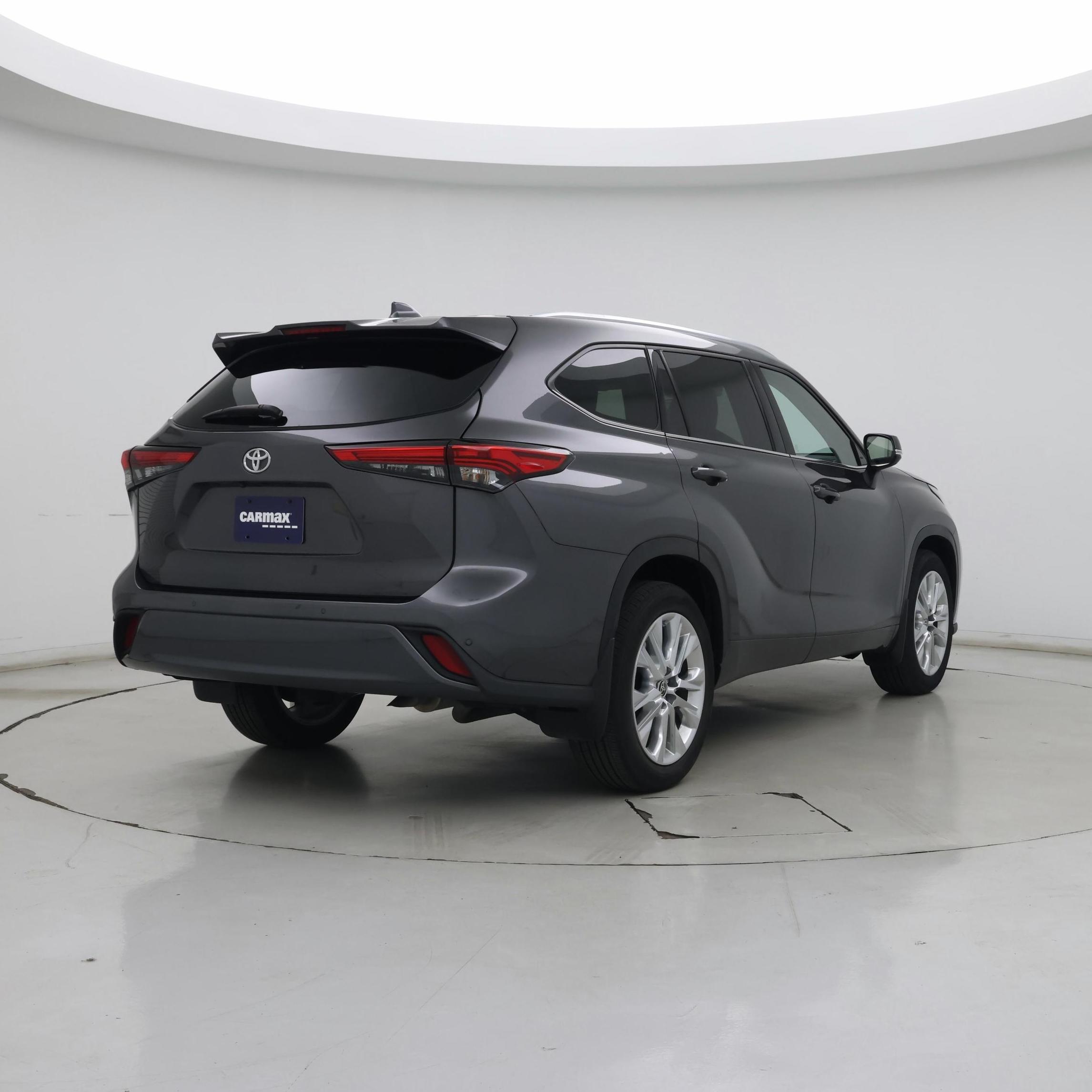 Thumbnail: 2022 Toyota Highlander - 8