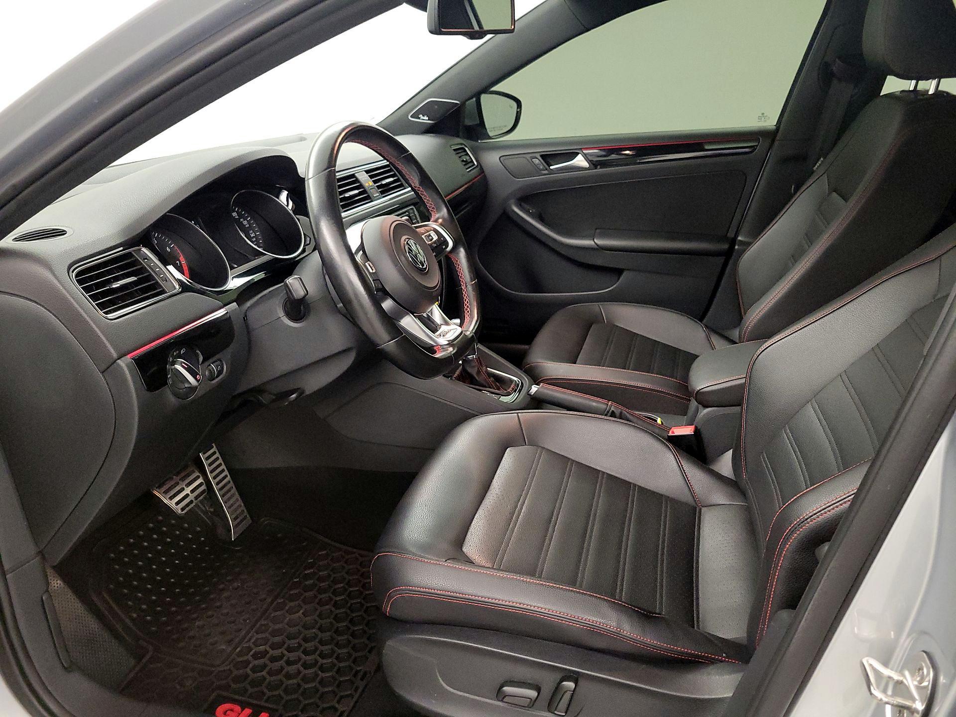 Thumbnail: 2016 Volkswagen Jetta - 11