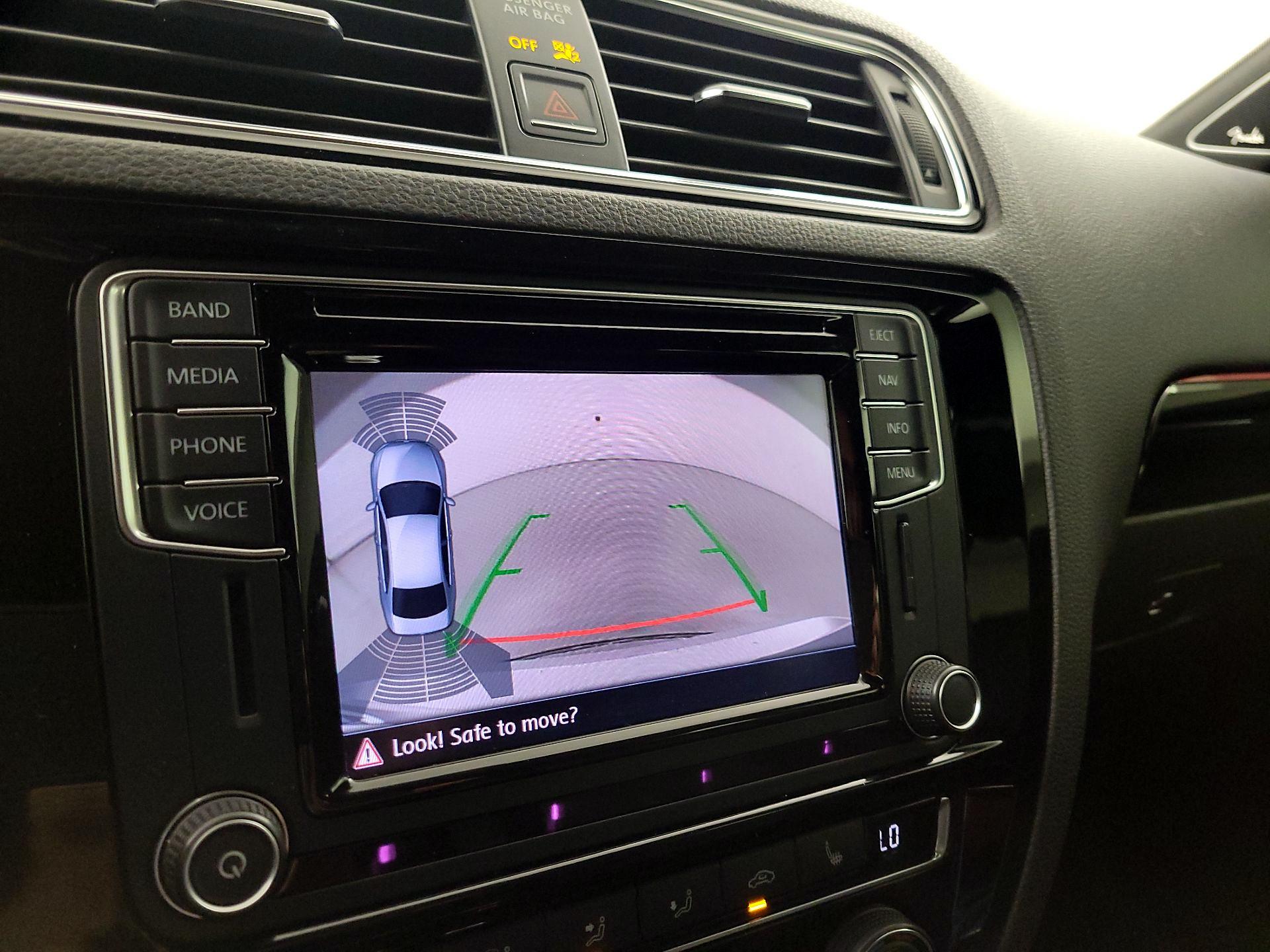 Thumbnail: 2016 Volkswagen Jetta - 15