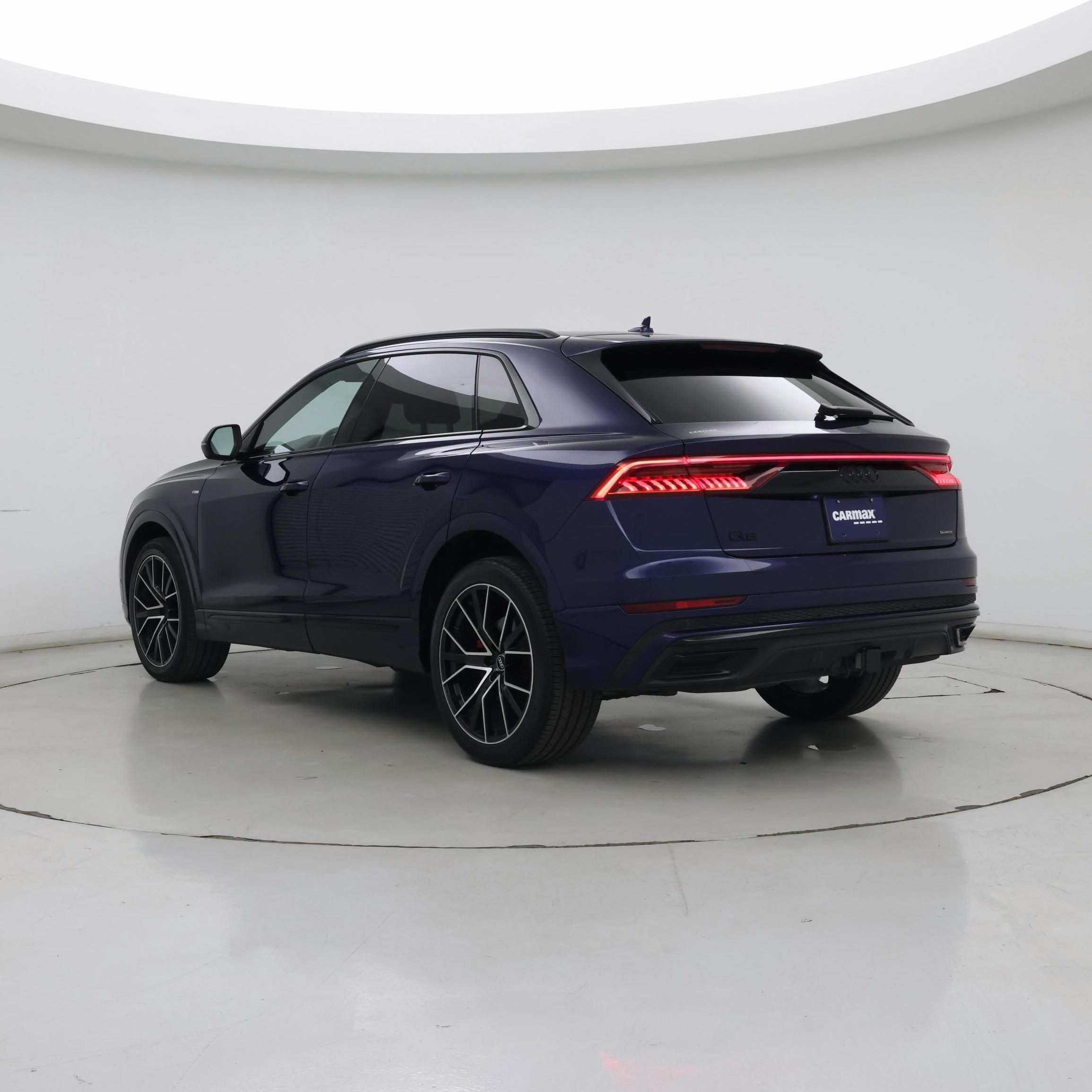 Thumbnail: 2021 Audi Q8 - 2