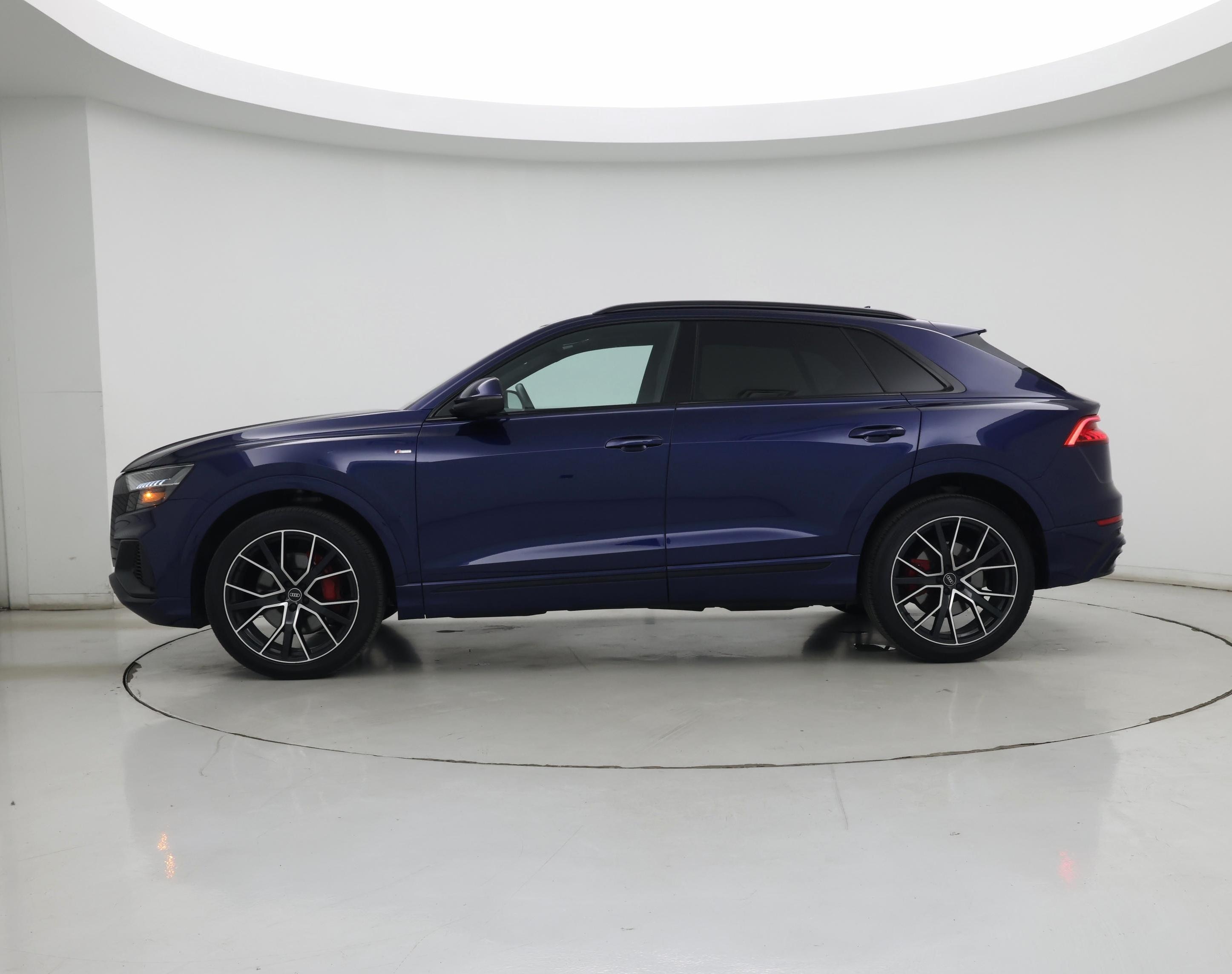 Thumbnail: 2021 Audi Q8 - 3
