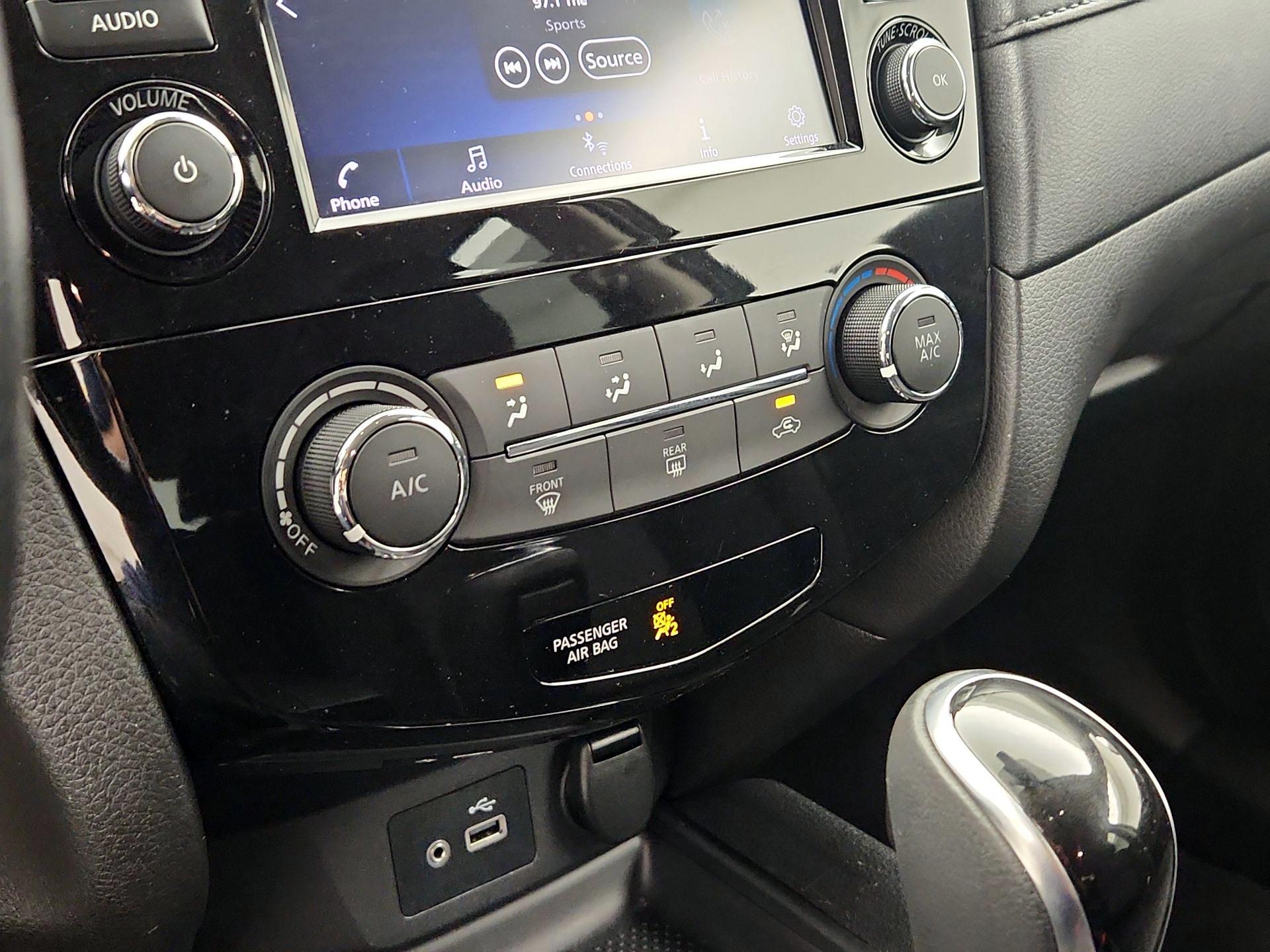 Thumbnail: 2020 Nissan Rogue - 16