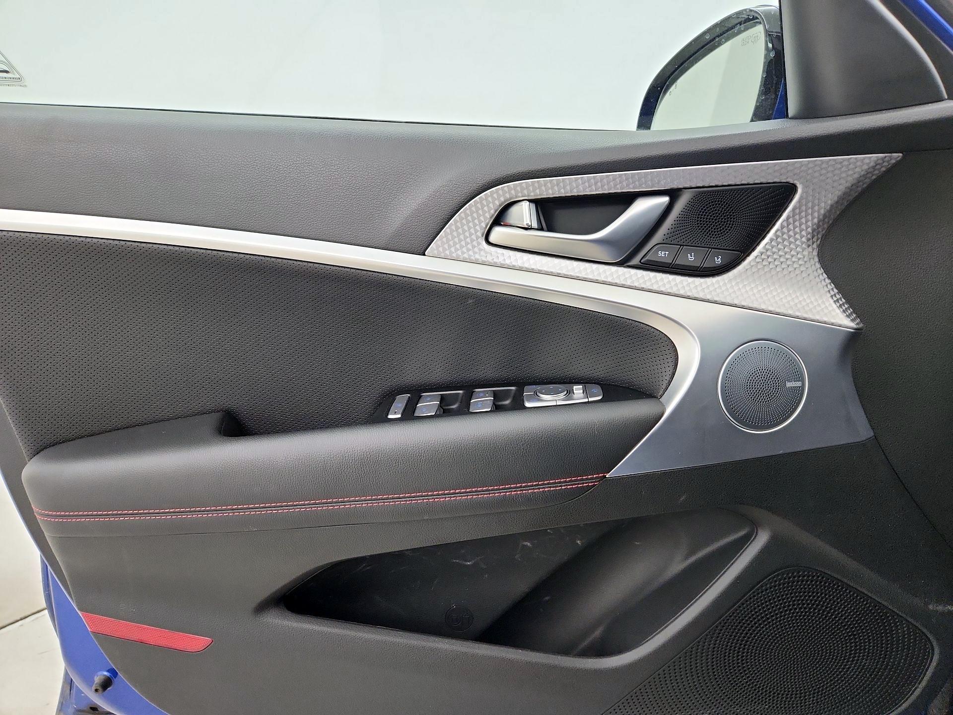 Thumbnail: 2023 Genesis G70 - 12