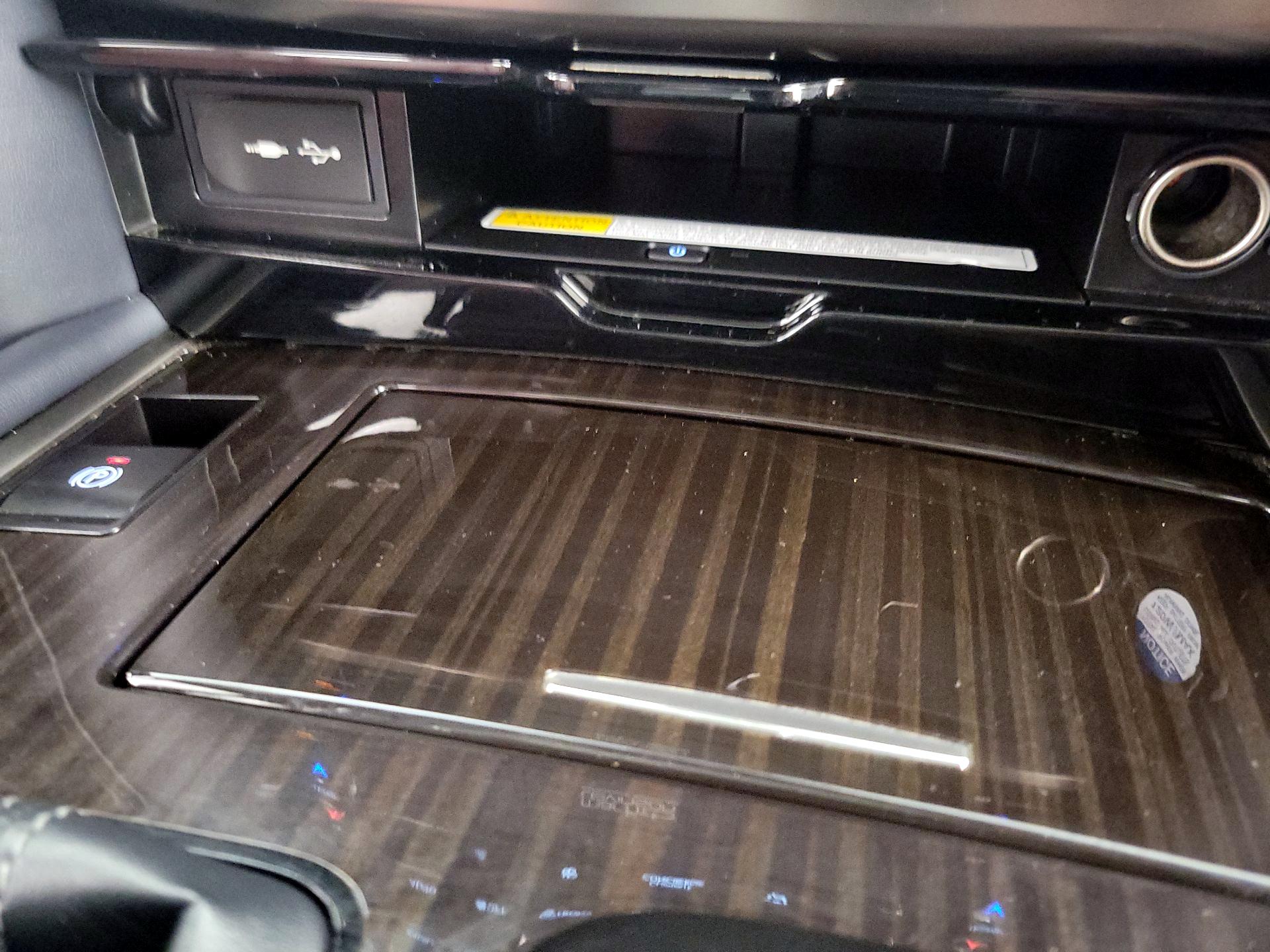 Thumbnail: 2020 Lexus LX - 19