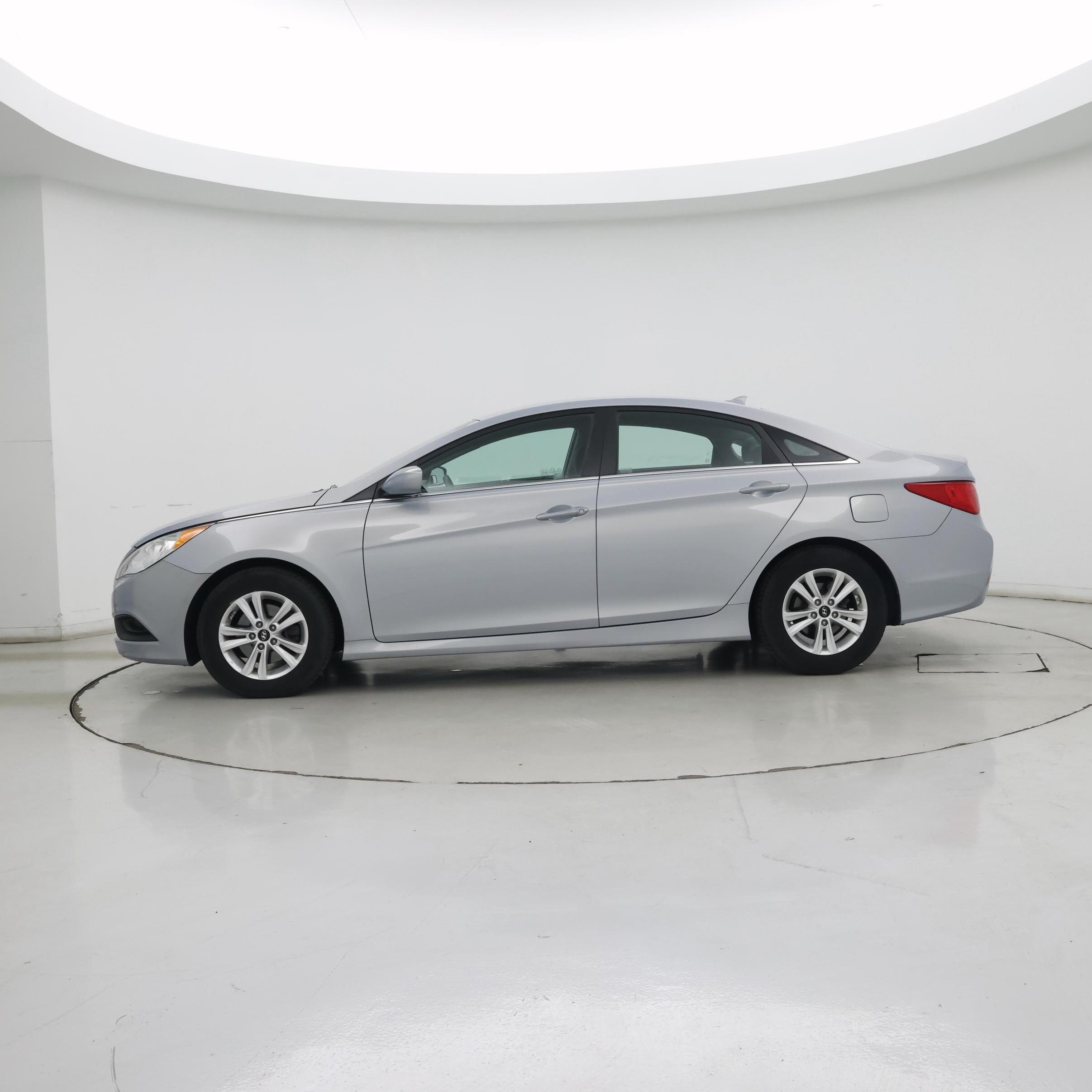 Thumbnail: 2014 Hyundai Sonata - 3