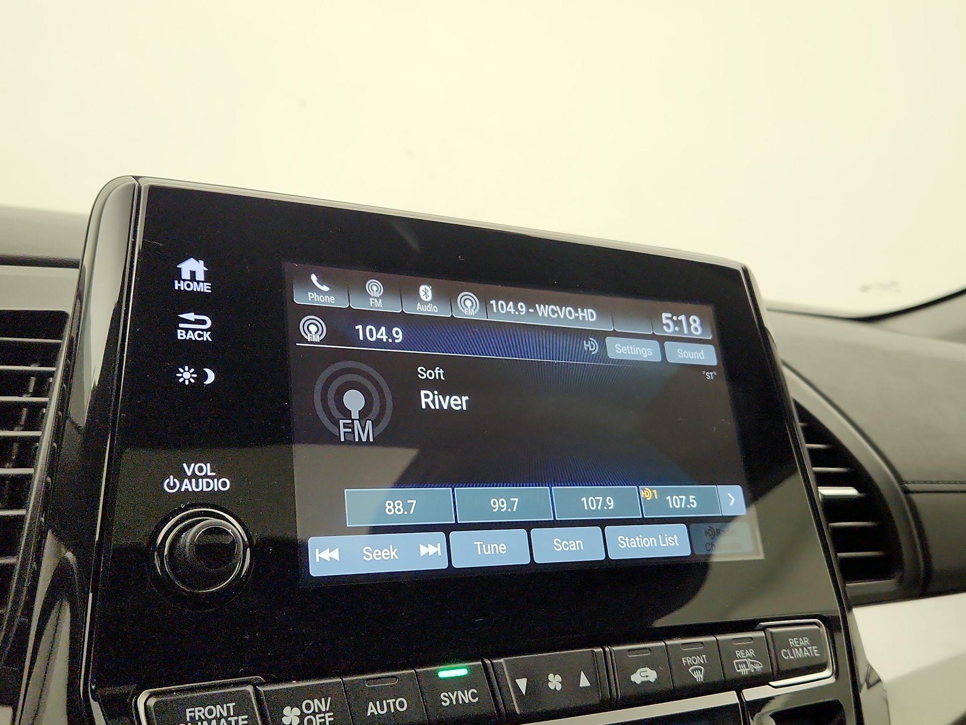 Thumbnail: 2018 Honda Odyssey - 15