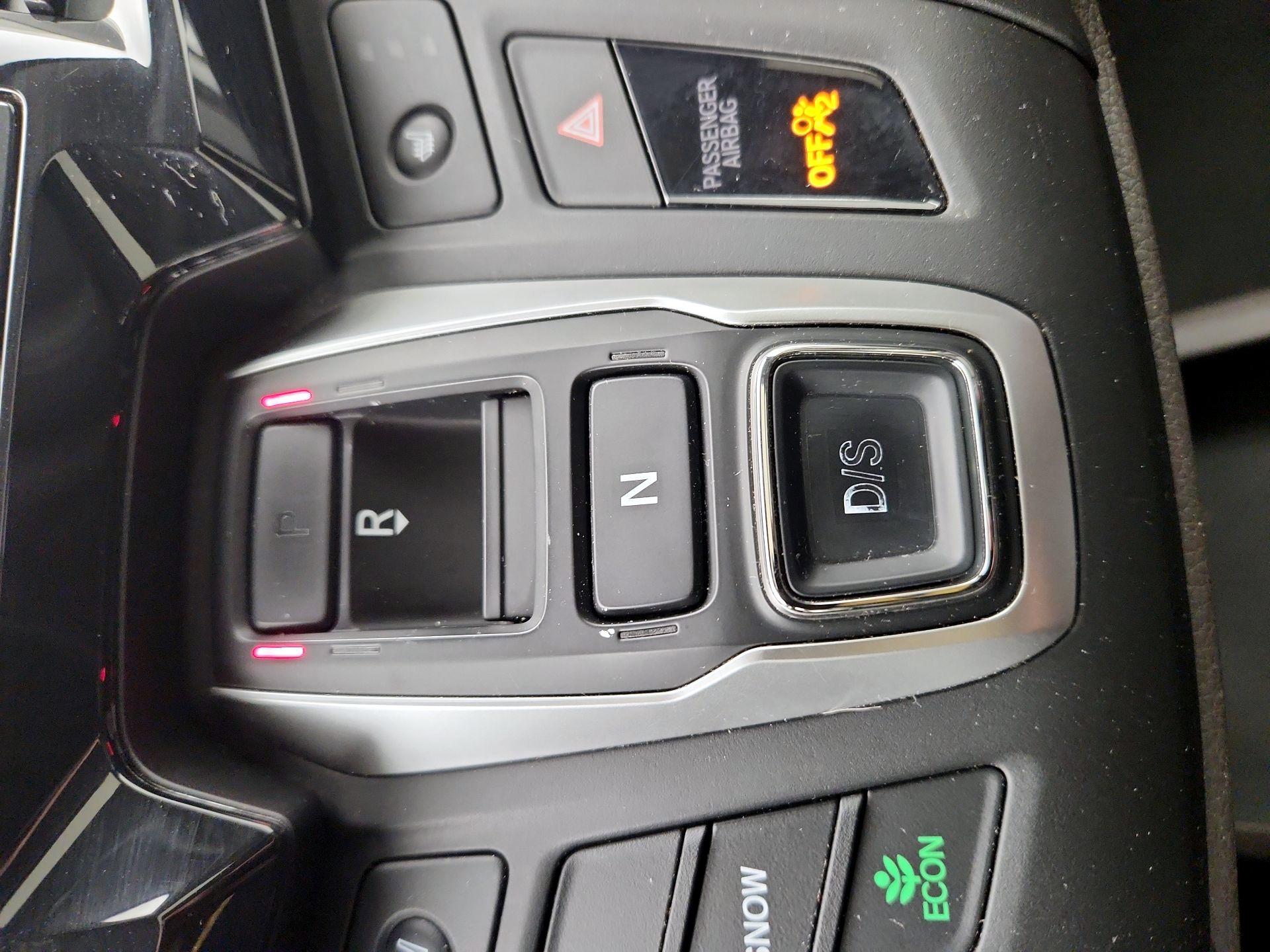 Thumbnail: 2018 Honda Odyssey - 17