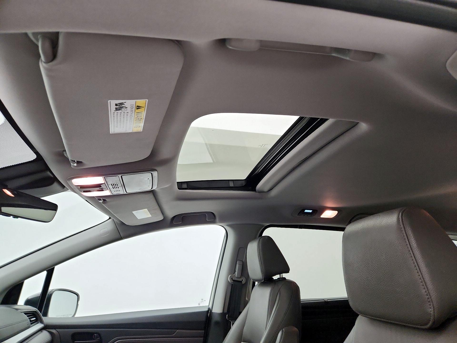 Thumbnail: 2018 Honda Odyssey - 19