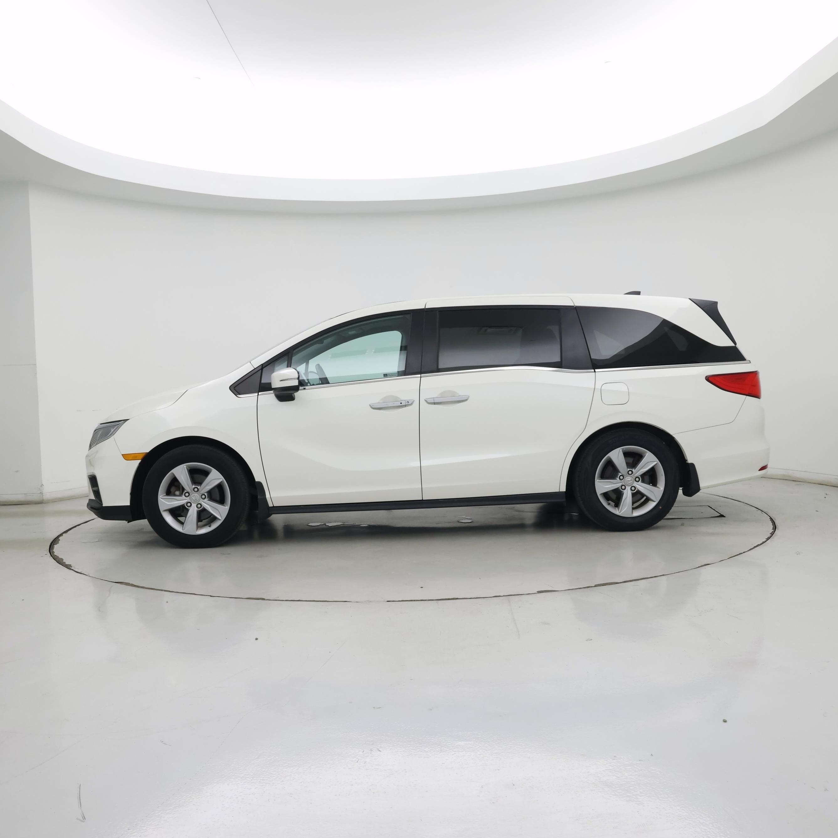 Thumbnail: 2018 Honda Odyssey - 3