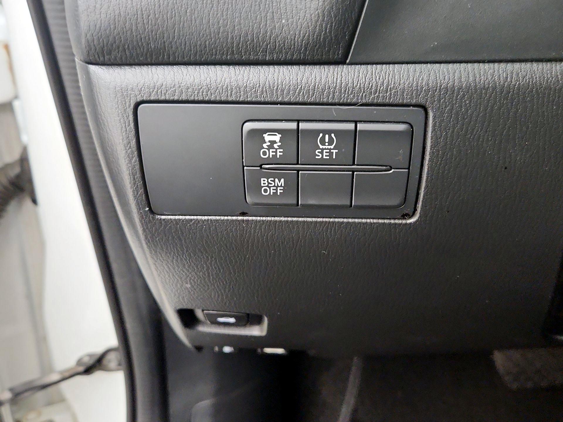 Thumbnail: 2016 Mazda Mazda3 - 13