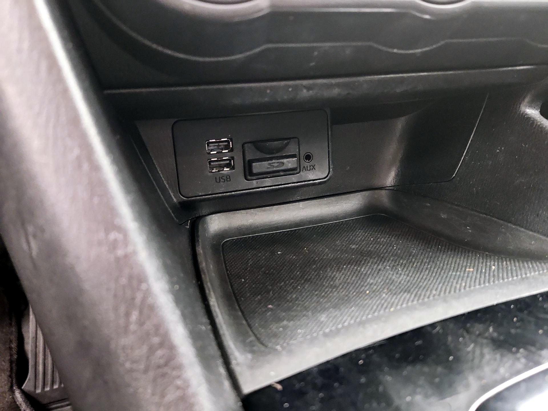 Thumbnail: 2016 Mazda Mazda3 - 19