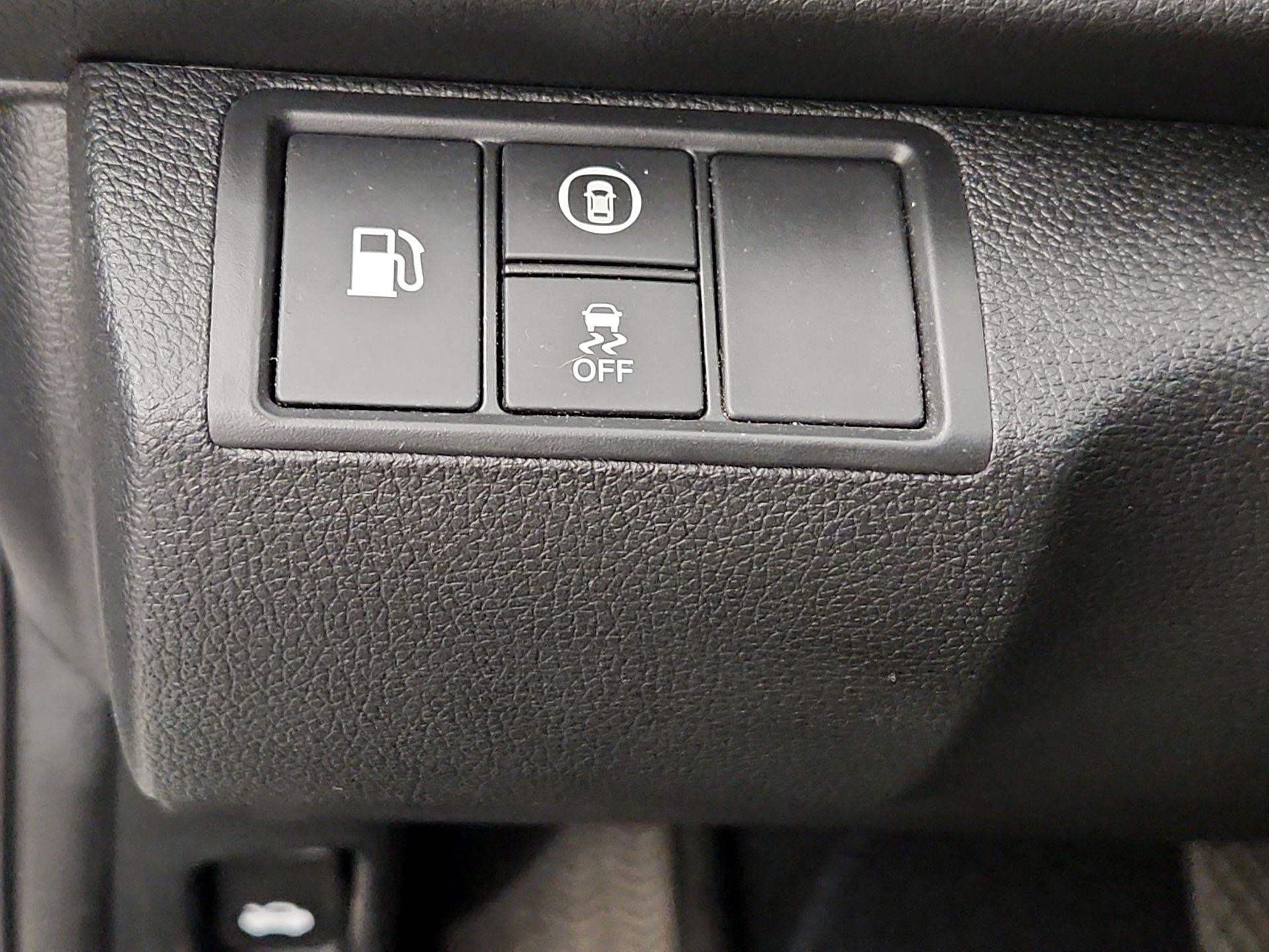 Thumbnail: 2019 Honda Insight - 13