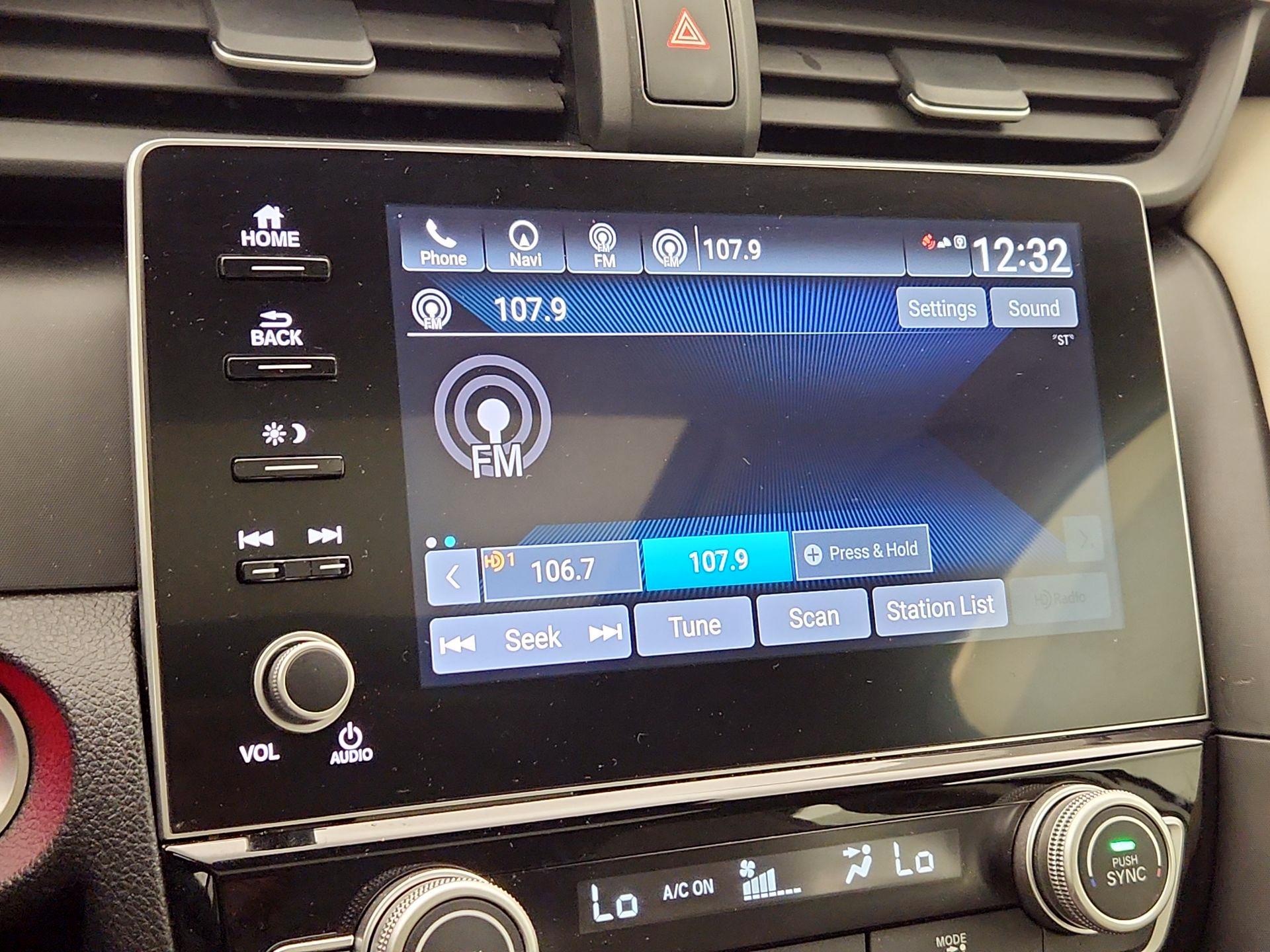 Thumbnail: 2019 Honda Insight - 16
