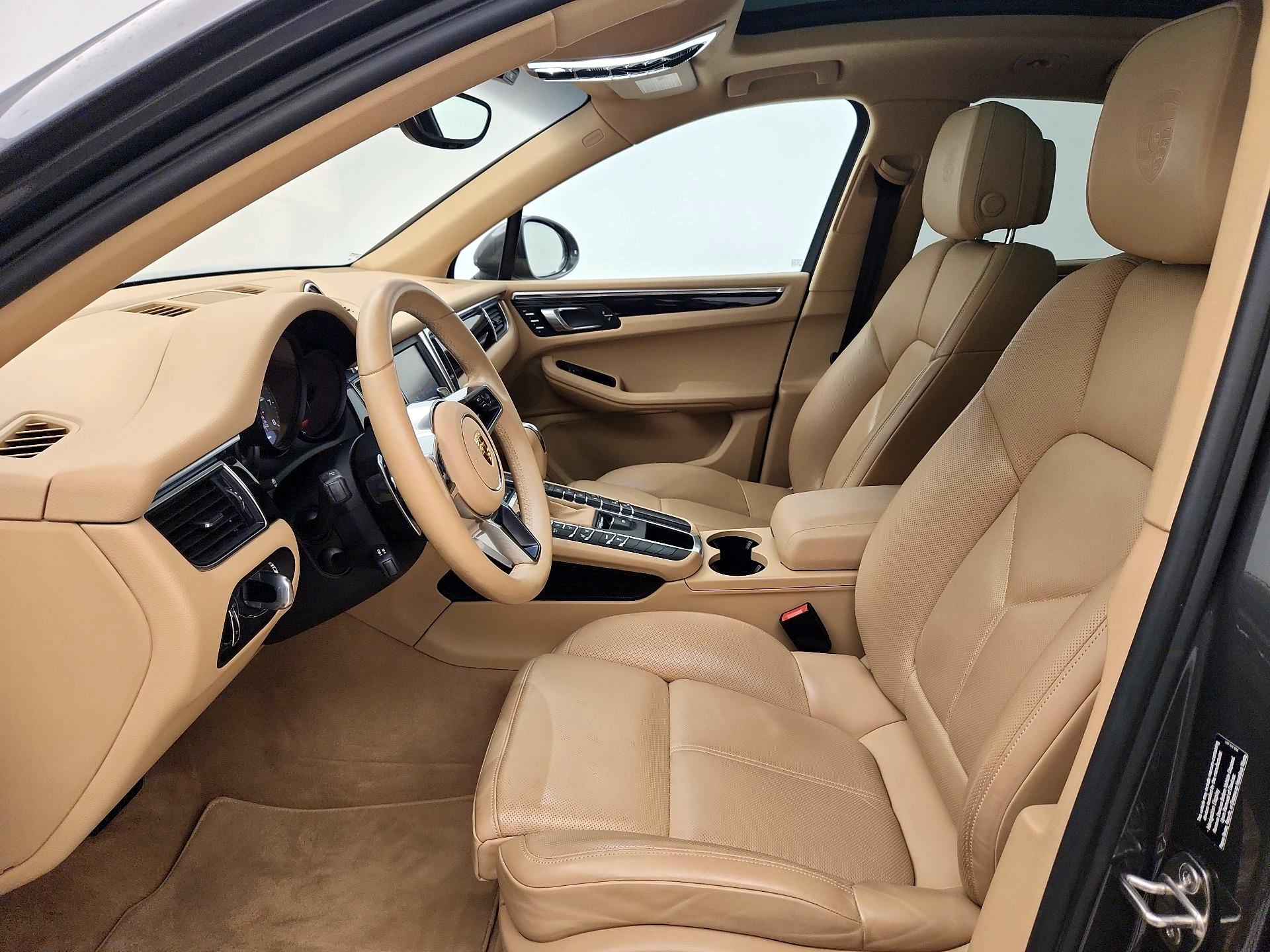 Thumbnail: 2015 Porsche Macan - 11