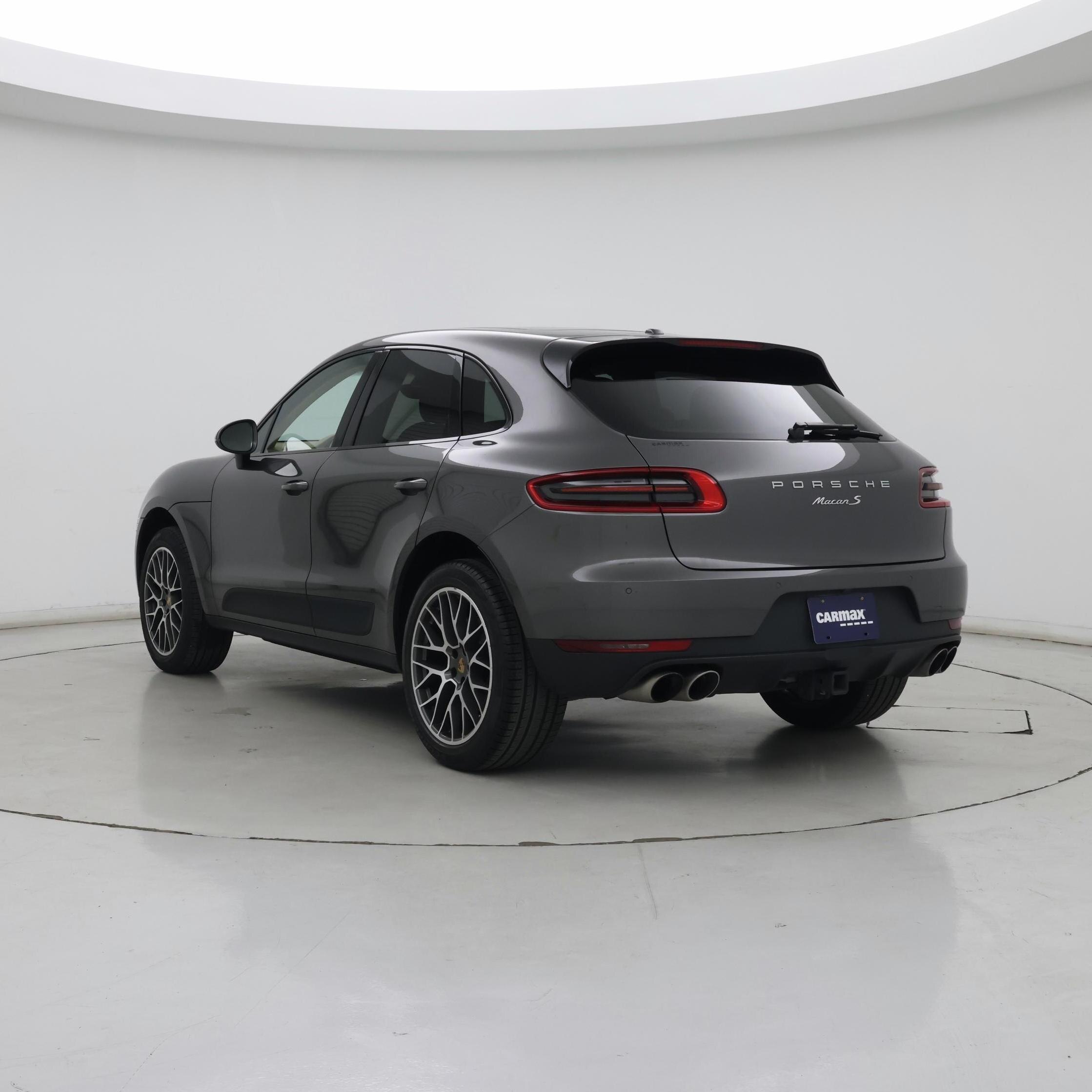 Thumbnail: 2015 Porsche Macan - 2