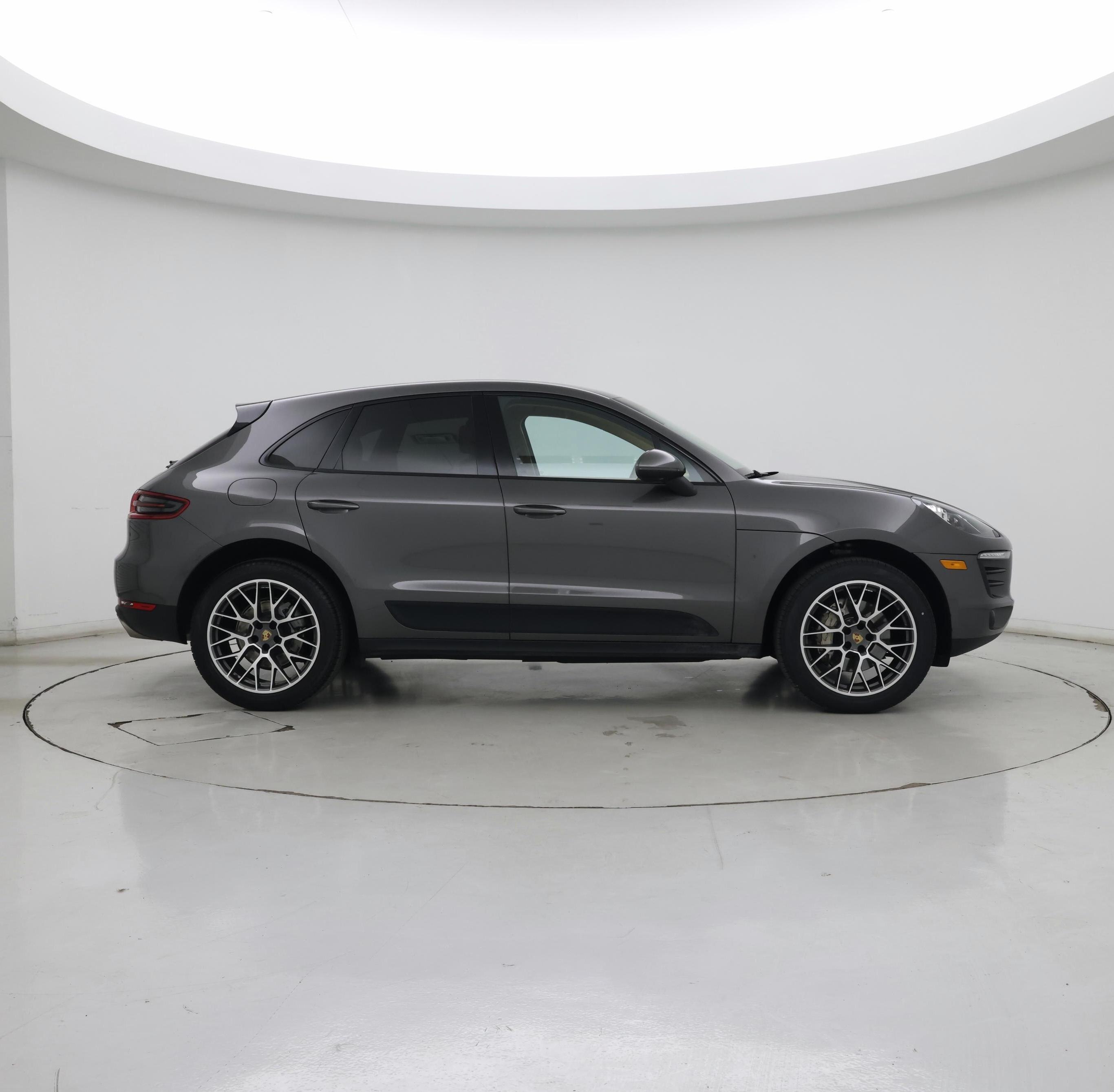 Thumbnail: 2015 Porsche Macan - 7