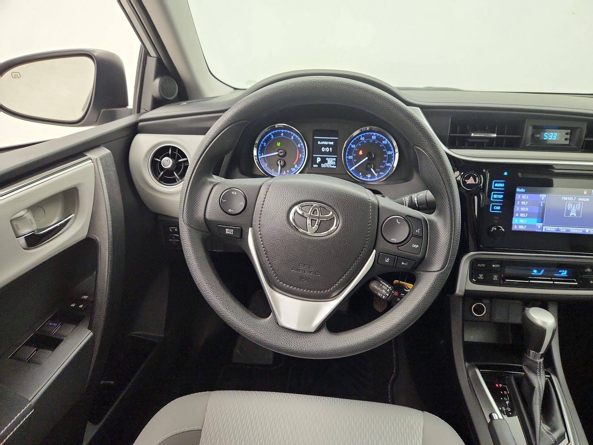 Thumbnail: 2017 Toyota Corolla - 10